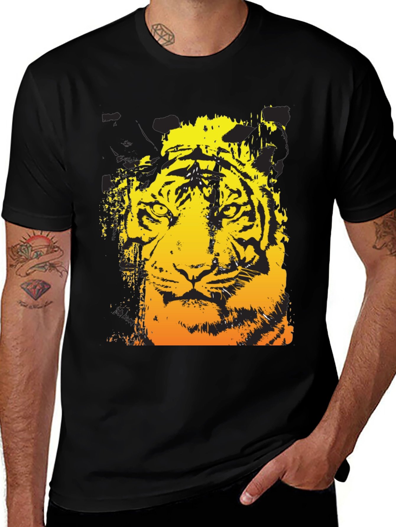 Variant 25 of Tiger Graphic Print Black Tee