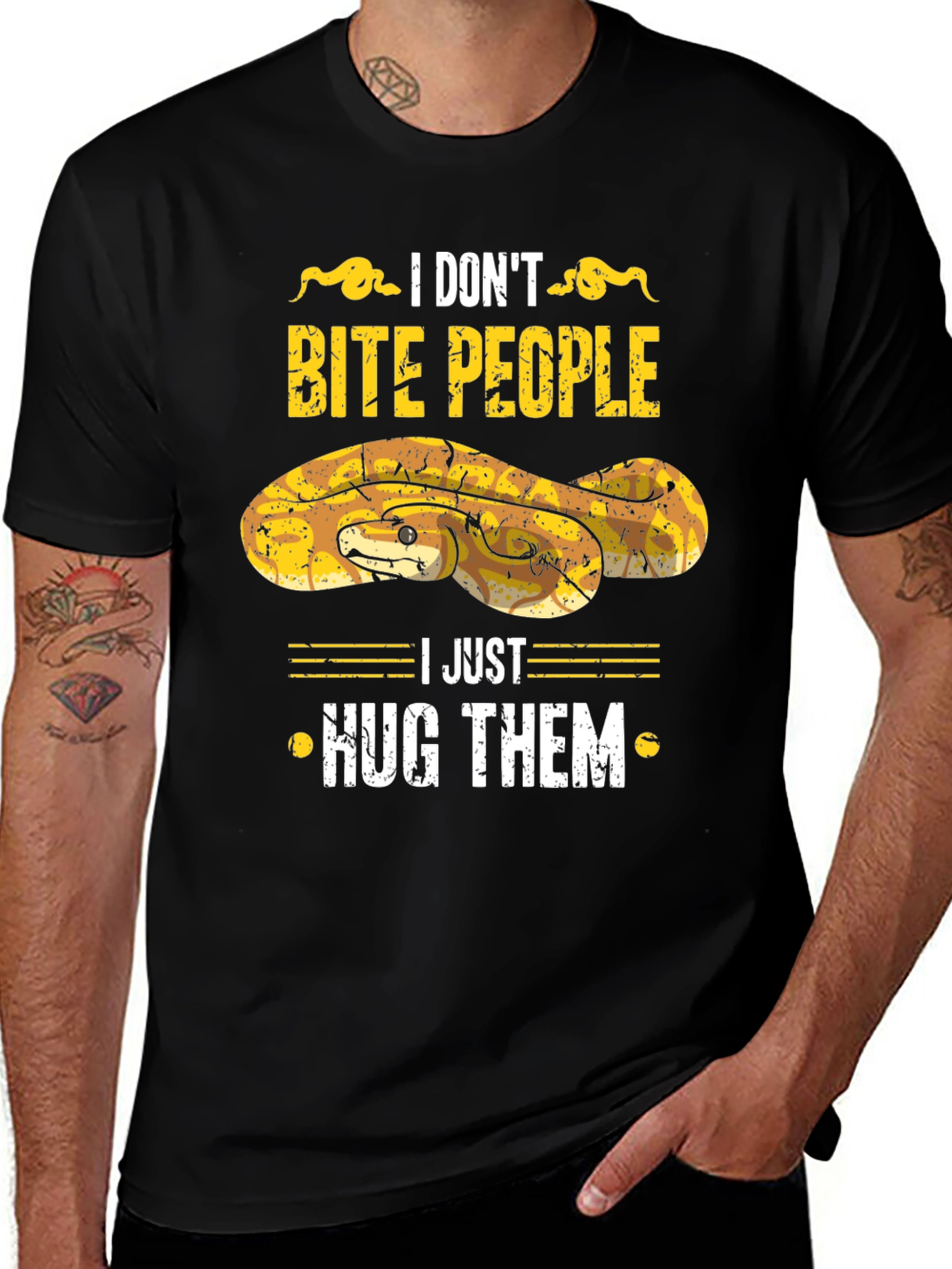 Variant 23 of Funny Snake Hugs T-Shirt - I Don't Bite People