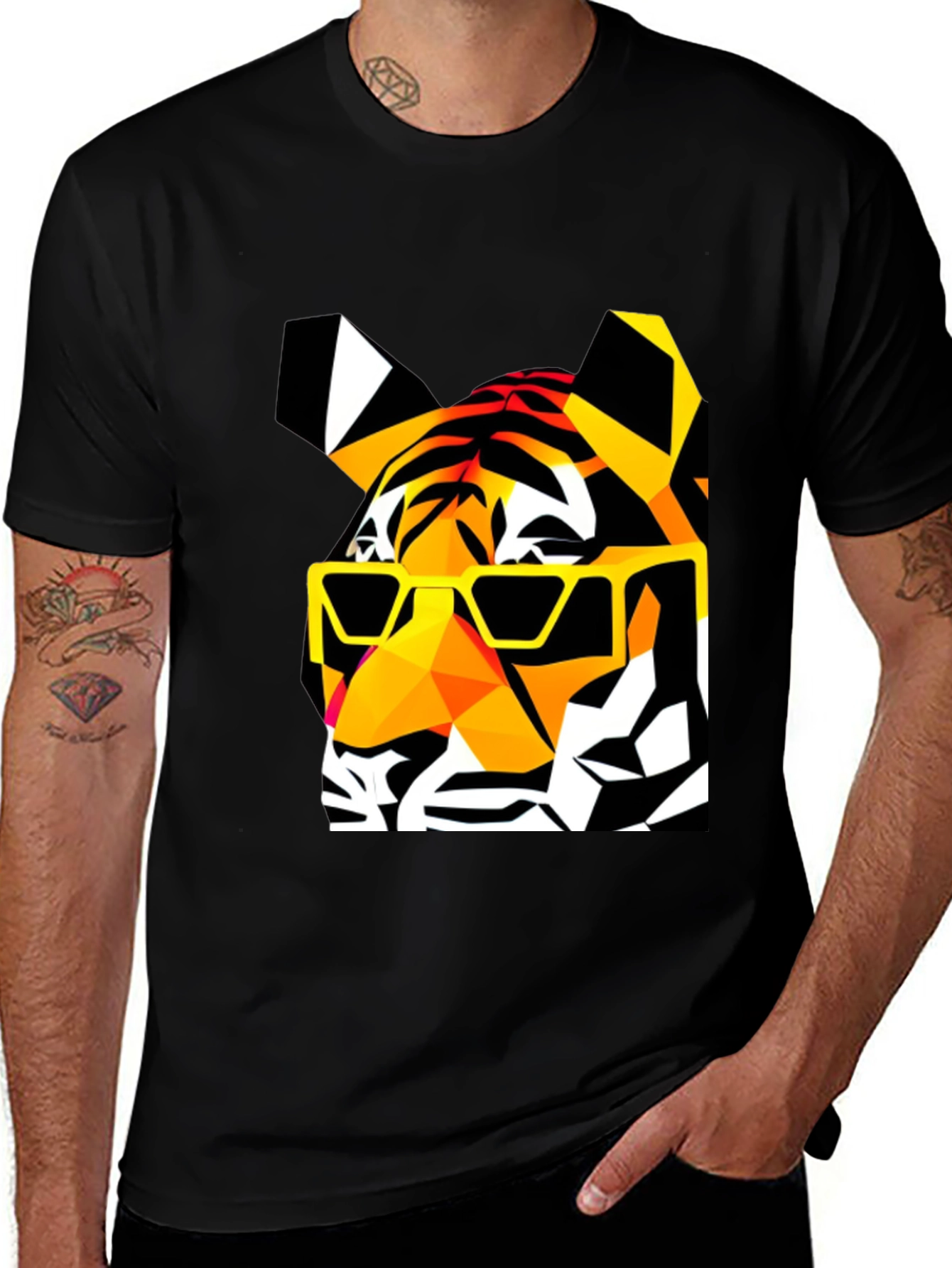 Variant 9 of Cool Tiger Graphic T-Shirt - Black