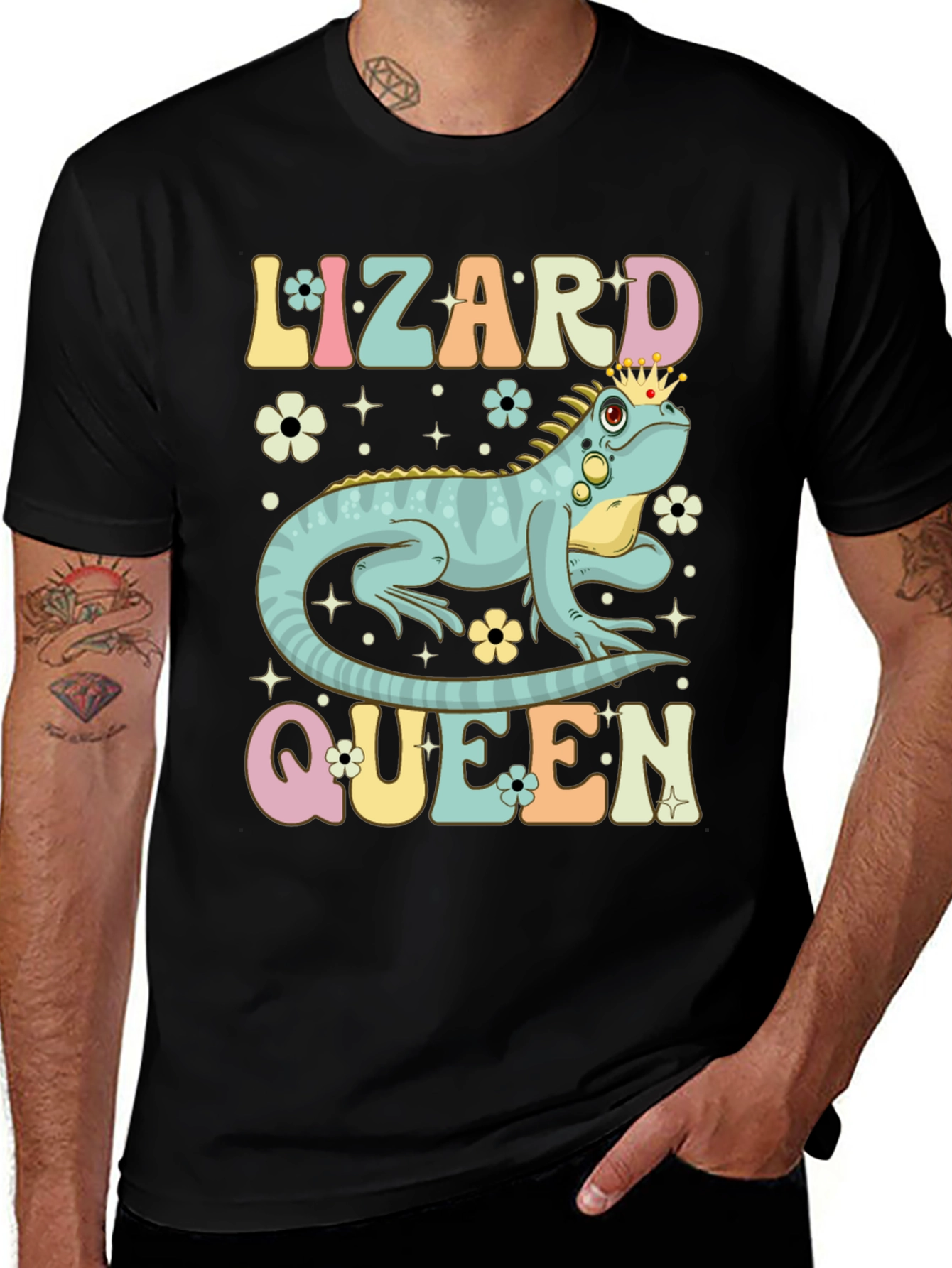 Variant 23 of Lizard Queen Graphic T-Shirt