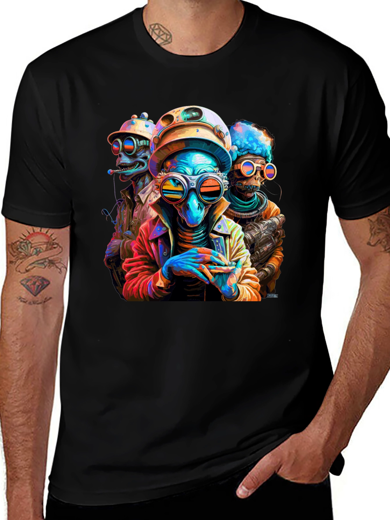 Variant 17 of Sci-Fi Alien Crew Graphic T-Shirt