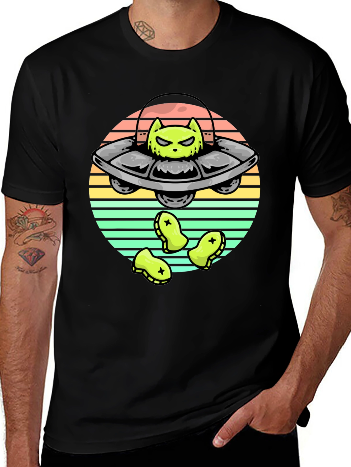 Variant 7 of Alien Cat UFO Graphic T-Shirt