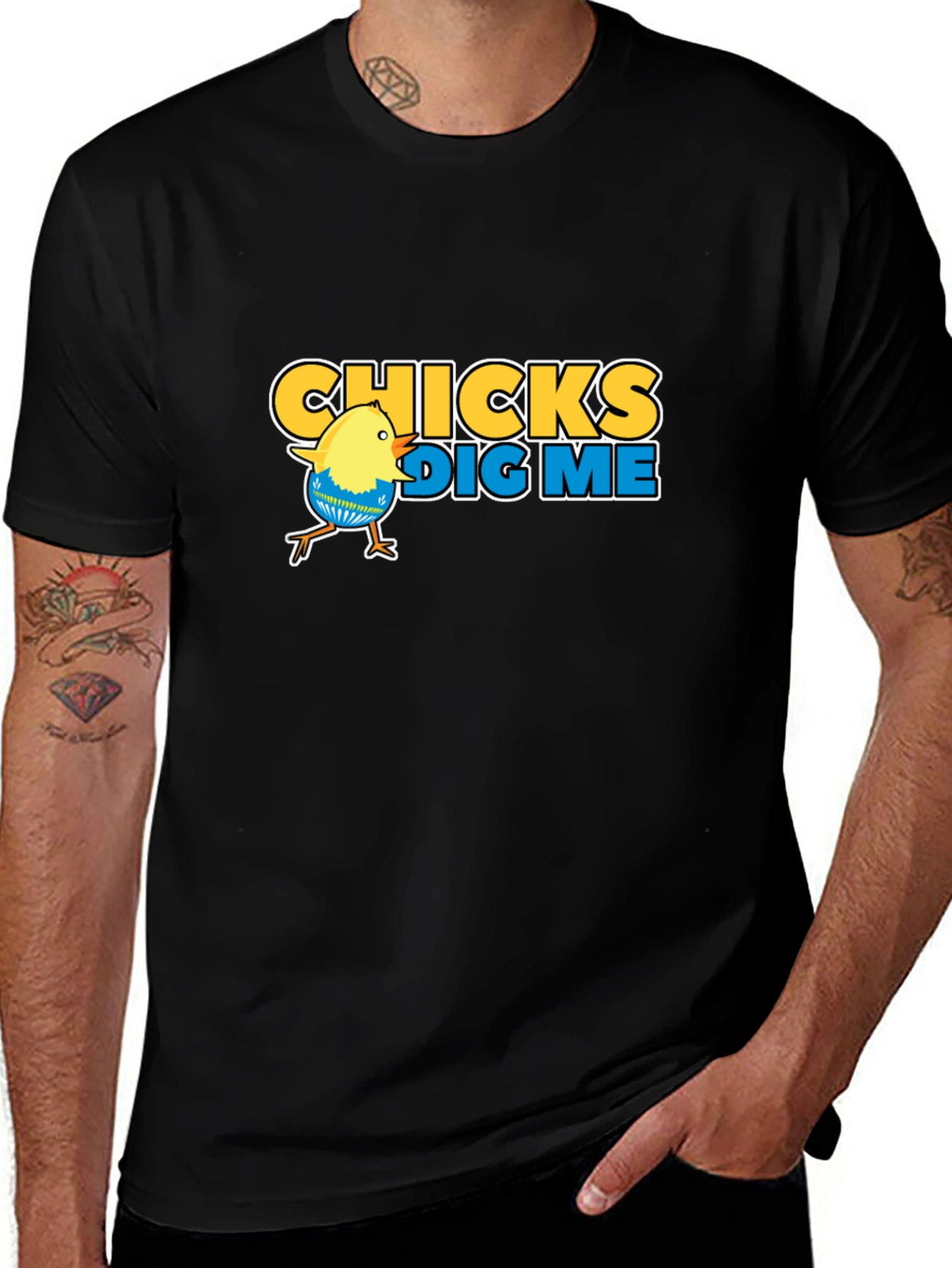 Variant 25 of Funny Chicks Dig Me Graphic T-Shirt