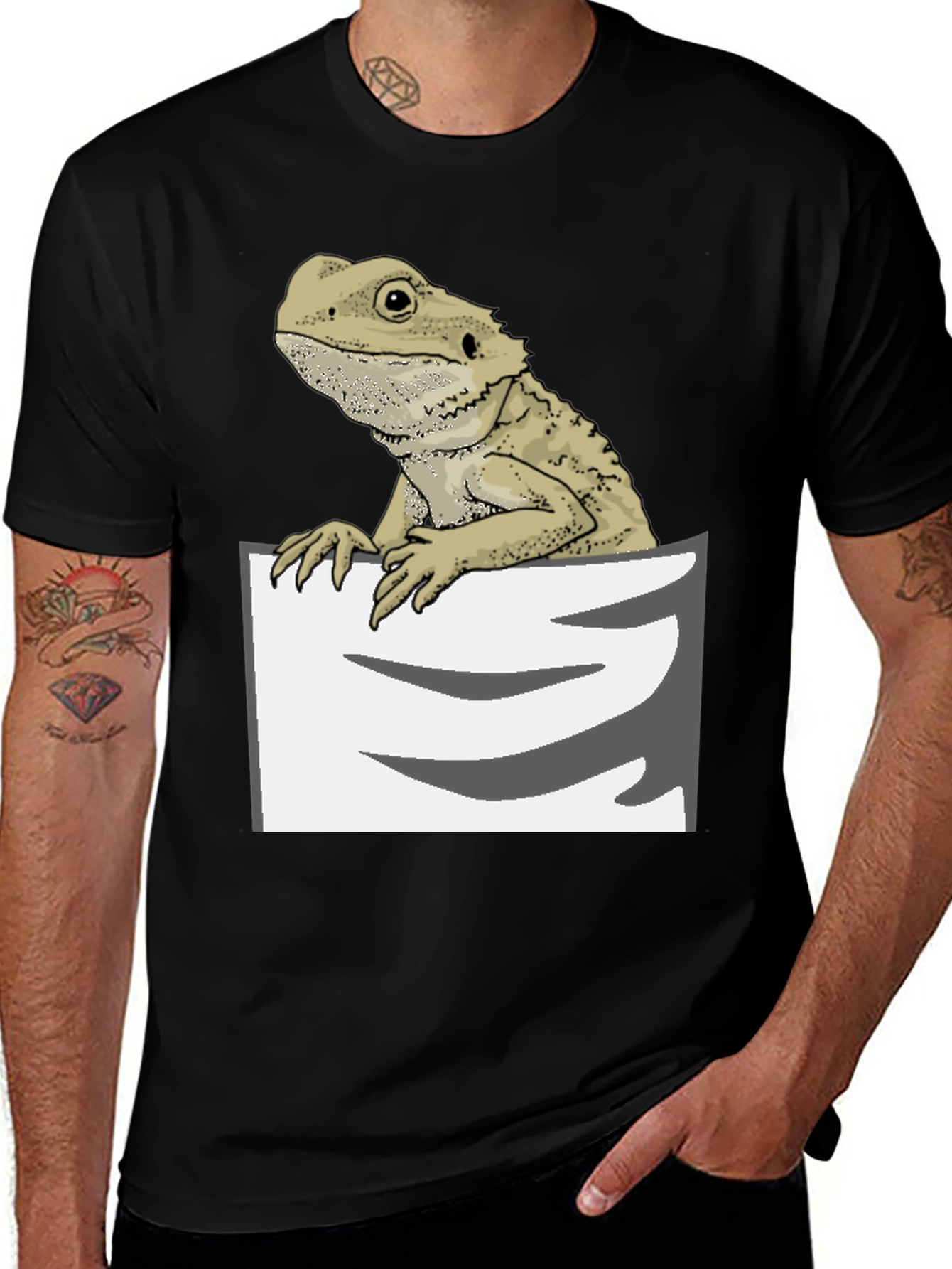 Variant 4 of Bearded Dragon Pocket T-Shirt - Cool Reptile Lover Tee
