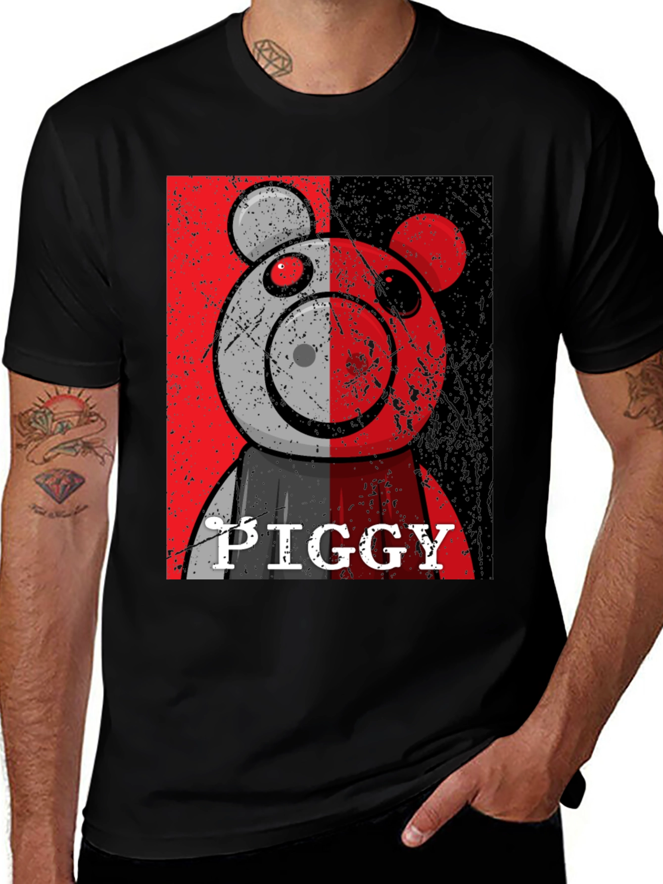 Variant 25 of Piggy Character Graphic Print Black T-Shirt