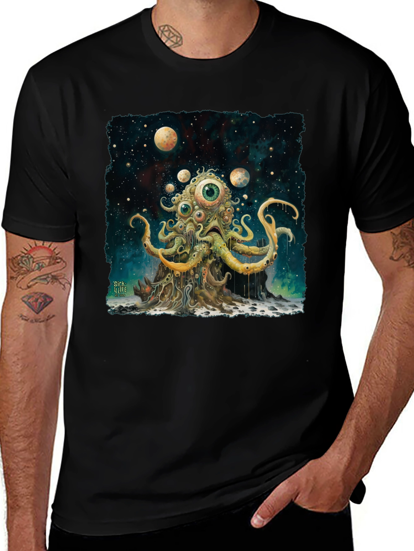 Variant 17 of Cosmic Horror Graphic Tee - Eye See You