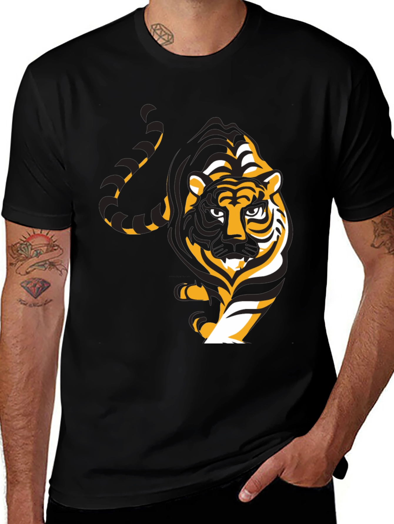 Variant 8 of Tiger Graphic Print Black T-Shirt