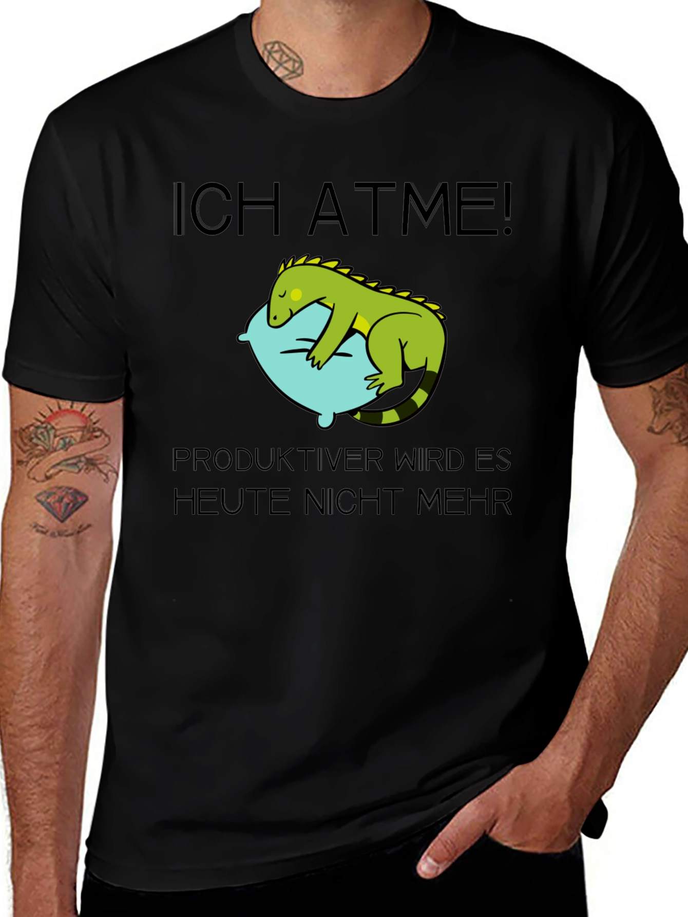 Variant 24 of Ich Atme! Funny Lizard Sleeping Men's Black T-Shirt