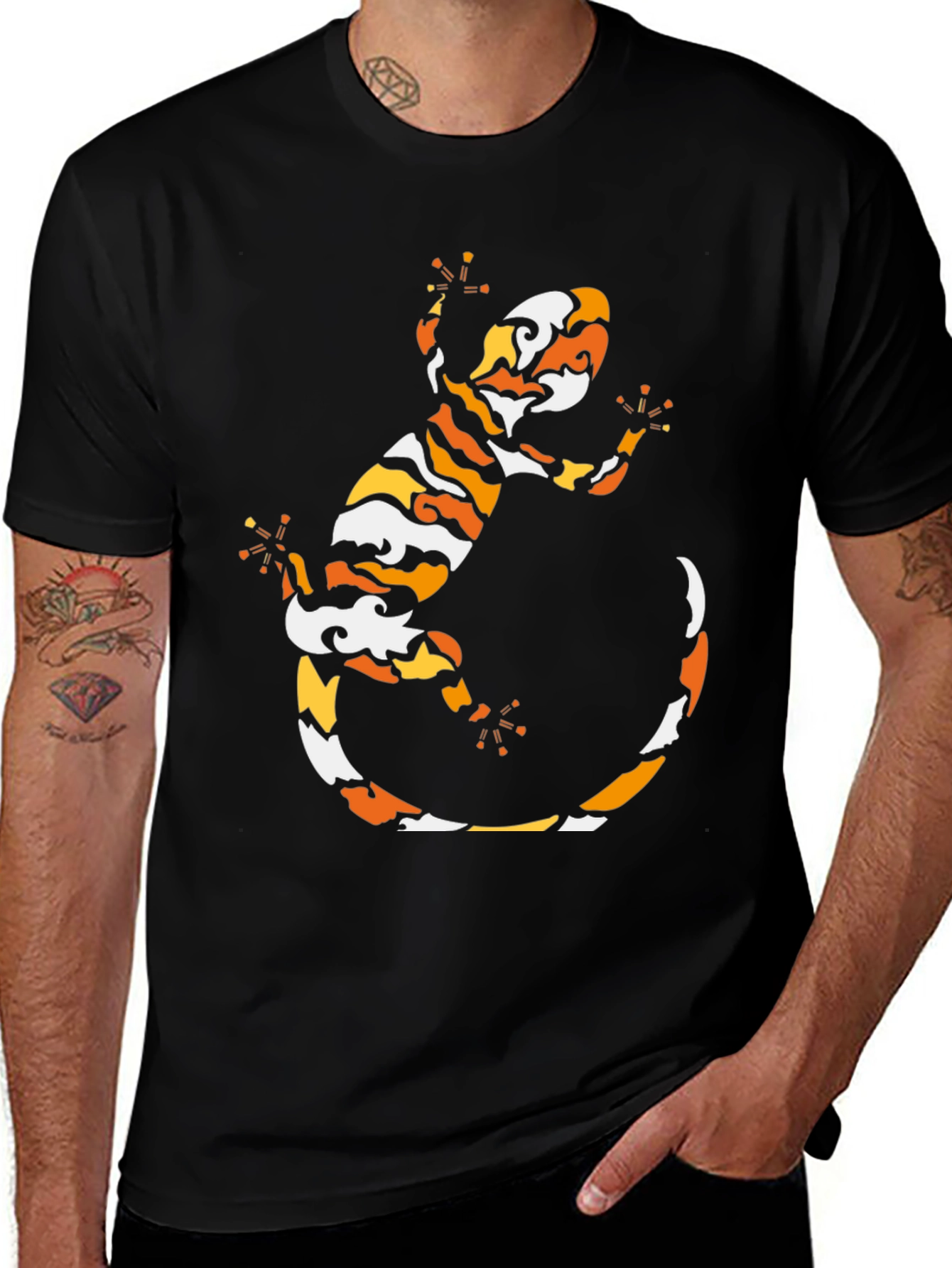 Variant 22 of Cool Gecko Pattern Black T-Shirt