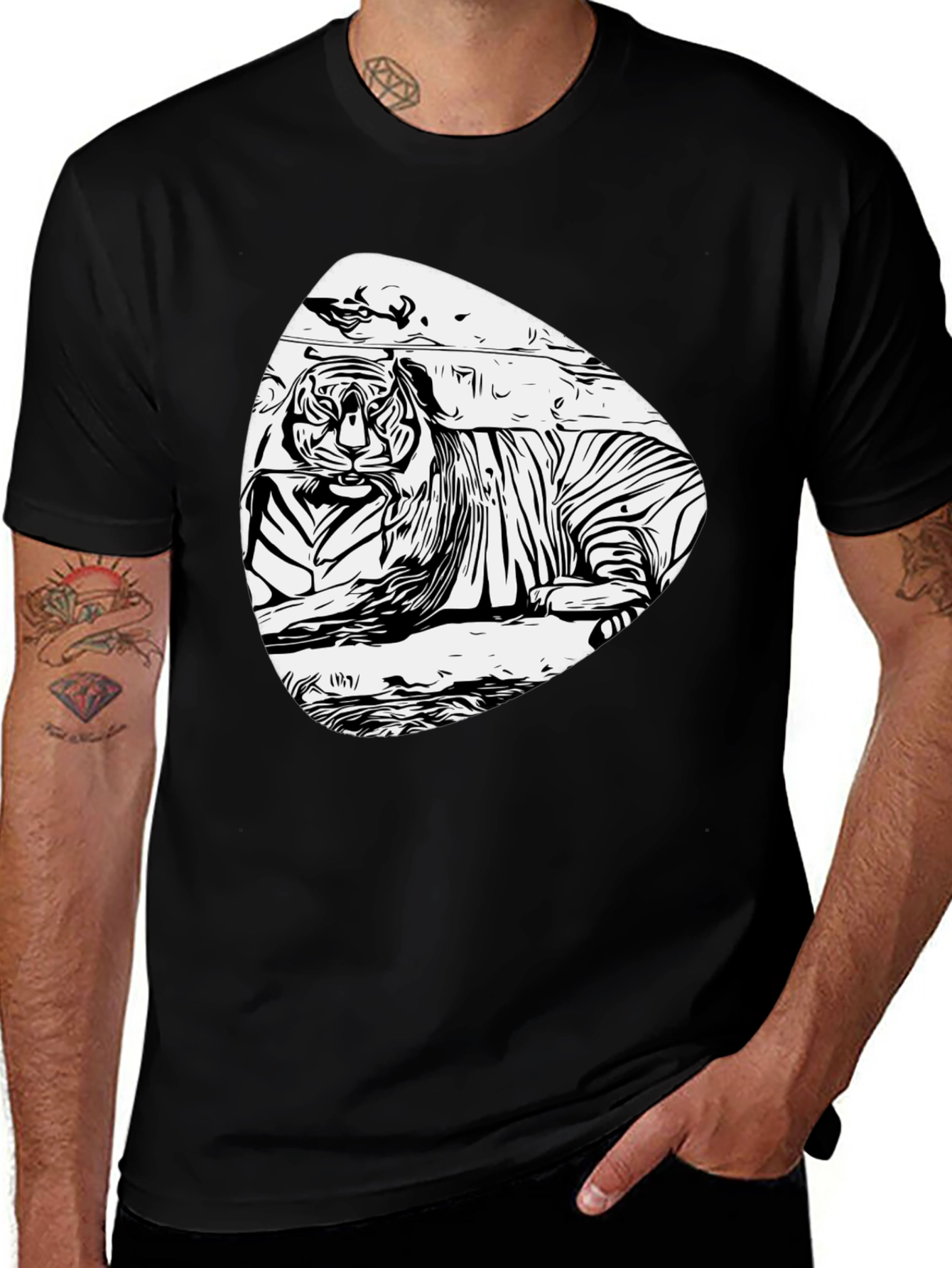 Variant 18 of Tiger Graphic Tee - Black