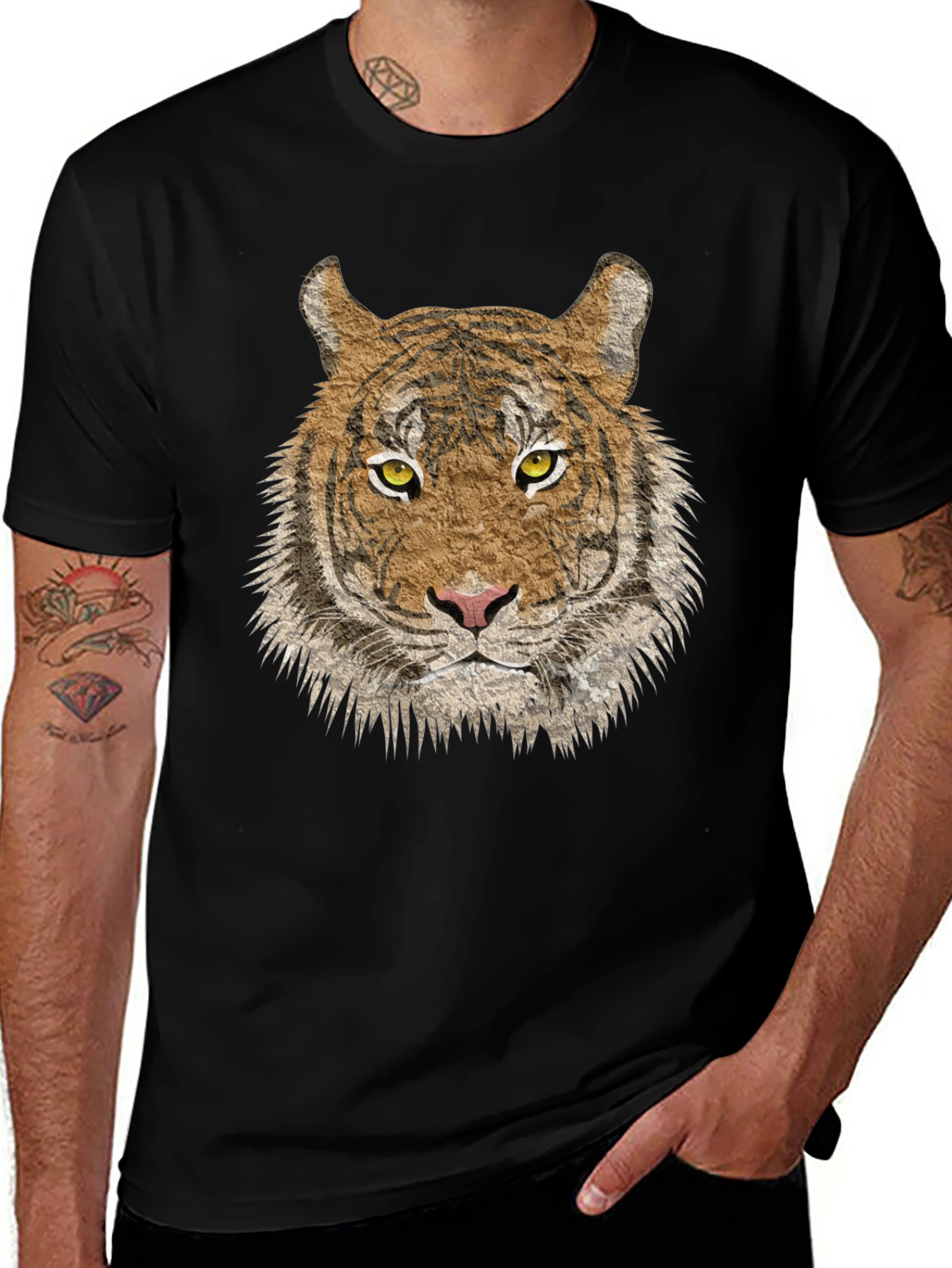 Variant 29 of Tiger Graphic Print Black T-Shirt