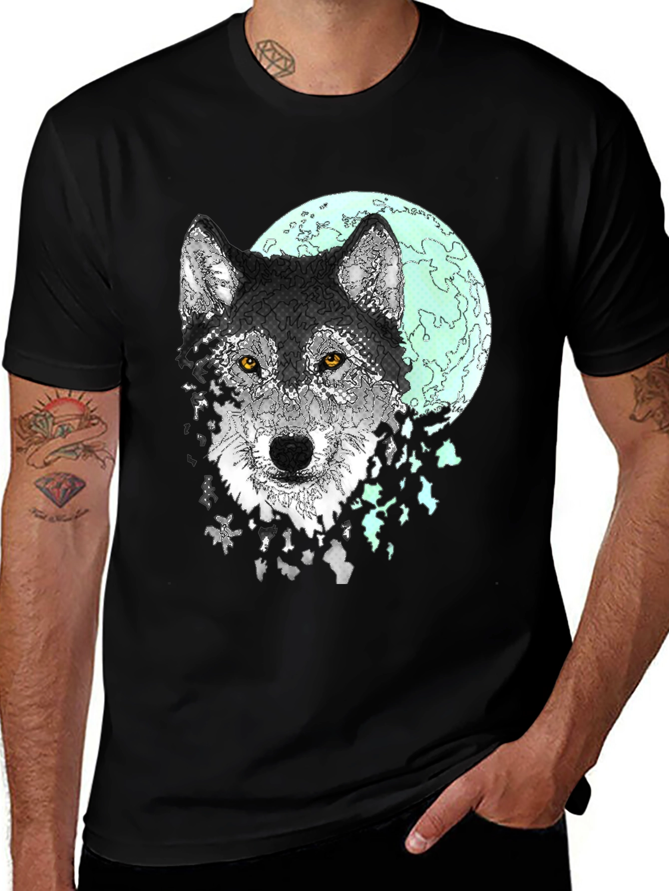 Variant 17 of Wolf Graphic Print T-Shirt - Black