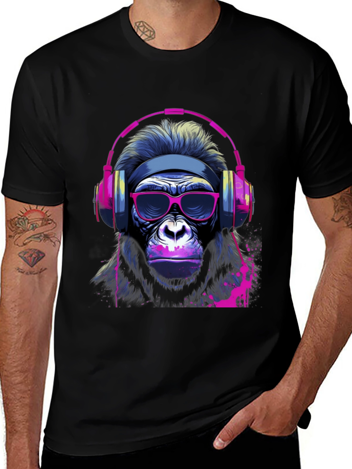 Variant 19 of Cool Gorilla Graphic Tee