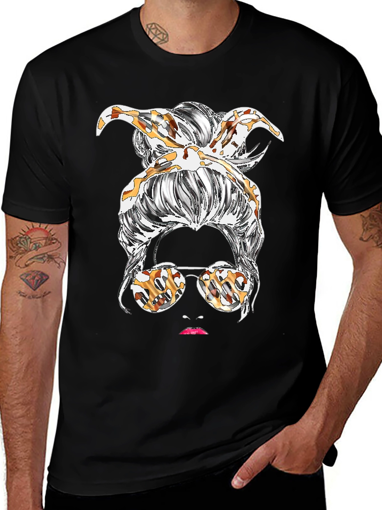 Variant 21 of Messy Bun Leopard Print Graphic Tee