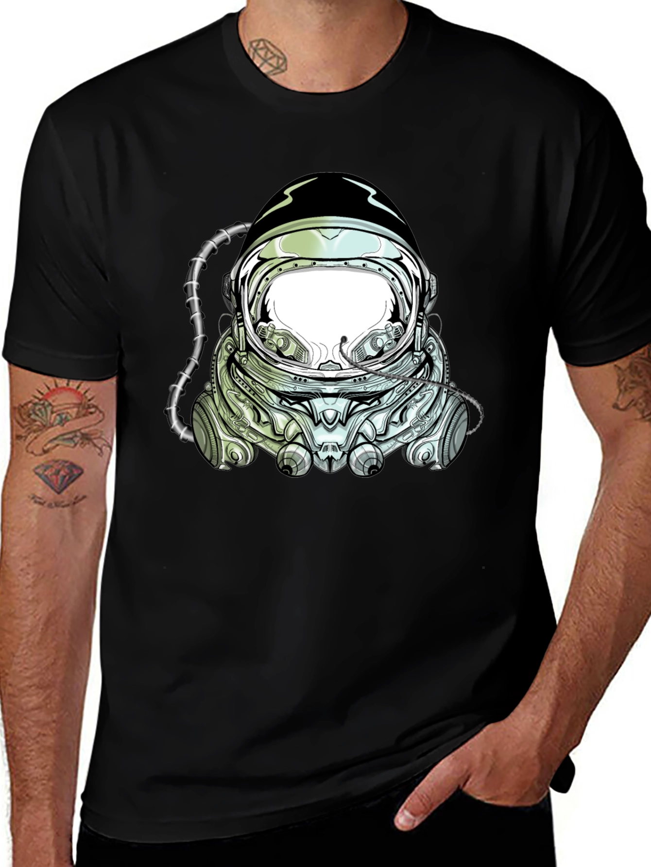 Variant 3 of Astronaut Helmet Graphic T-Shirt - Black