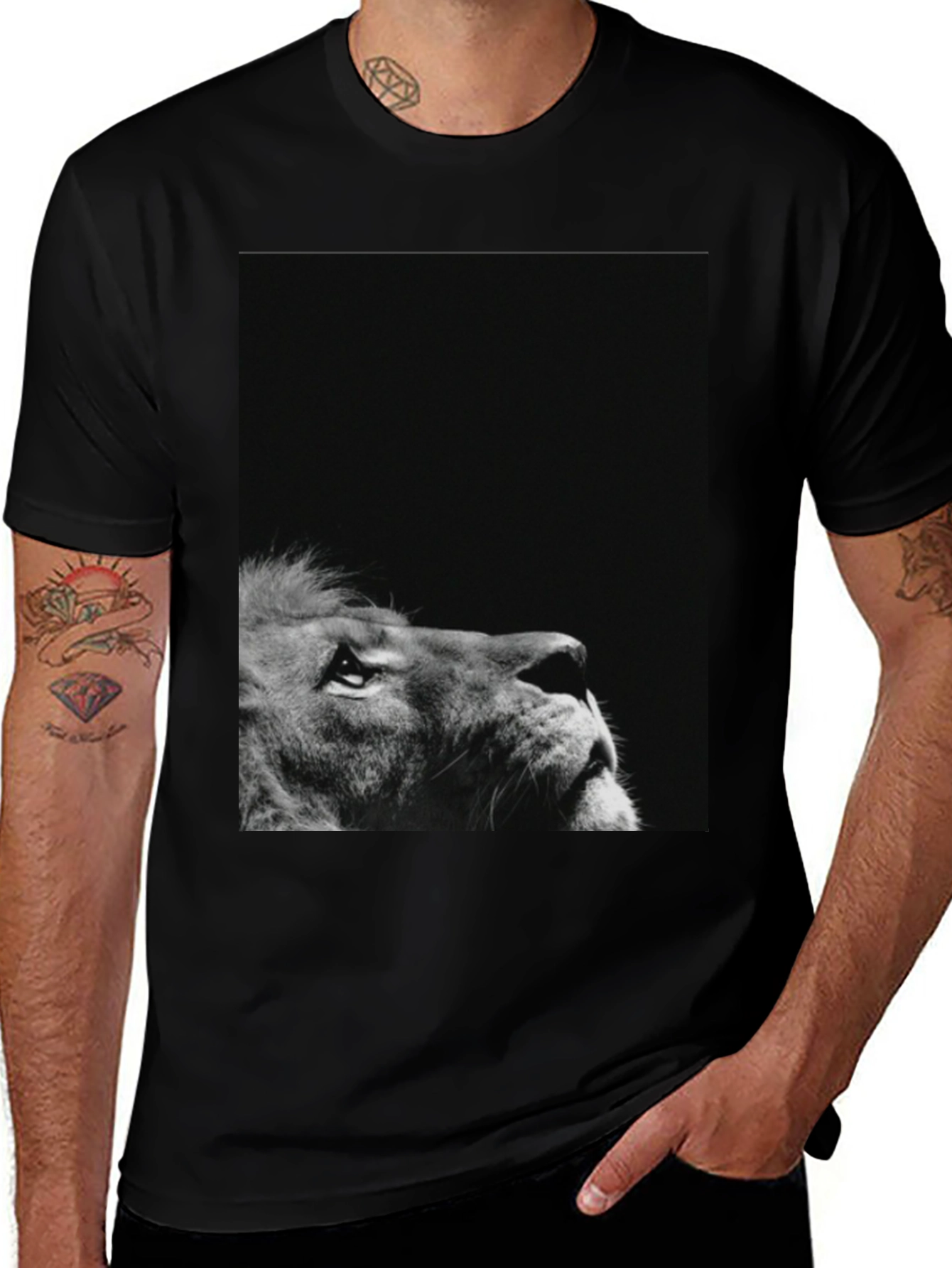 Variant 4 of Lion Graphic Print Black T-Shirt