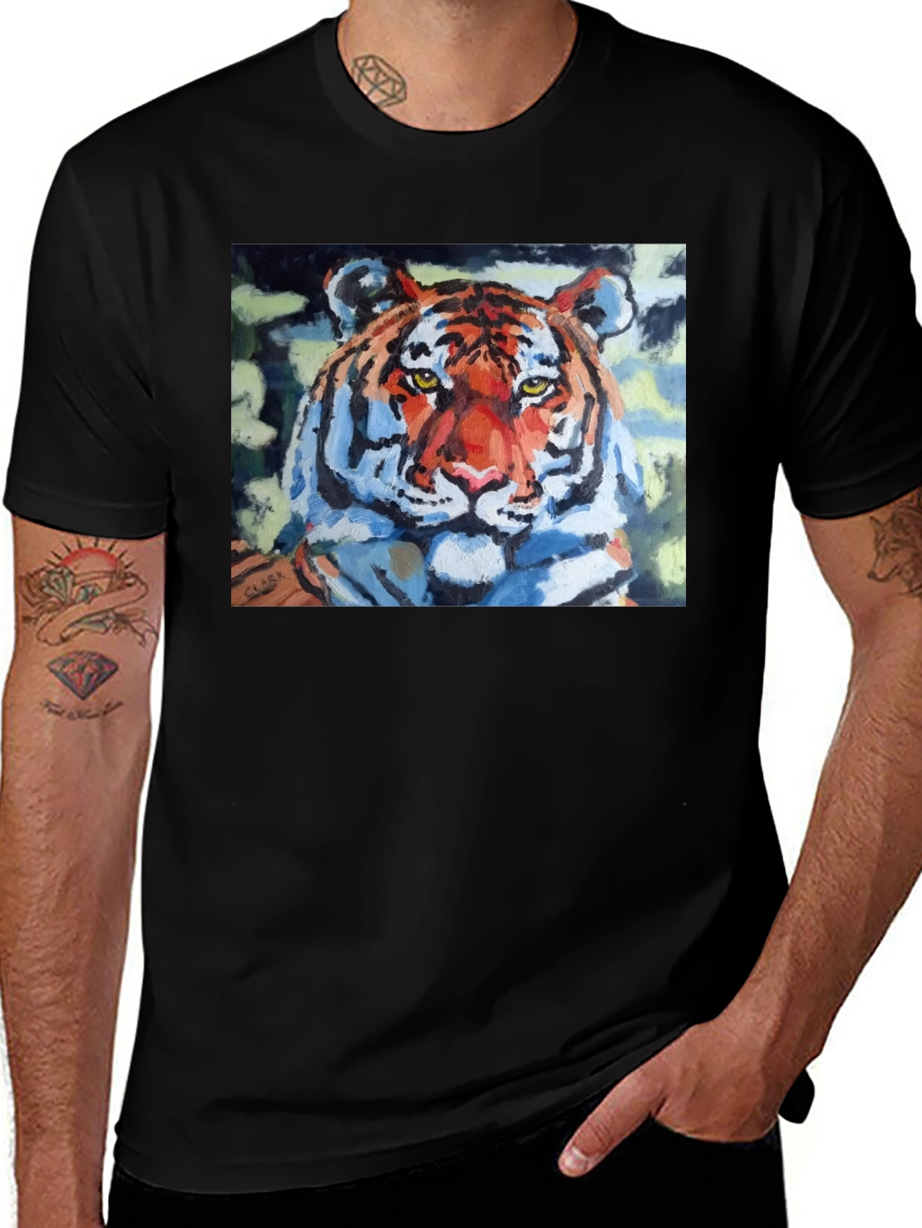 Variant 11 of Tiger Graphic Print Crew Neck T-Shirt