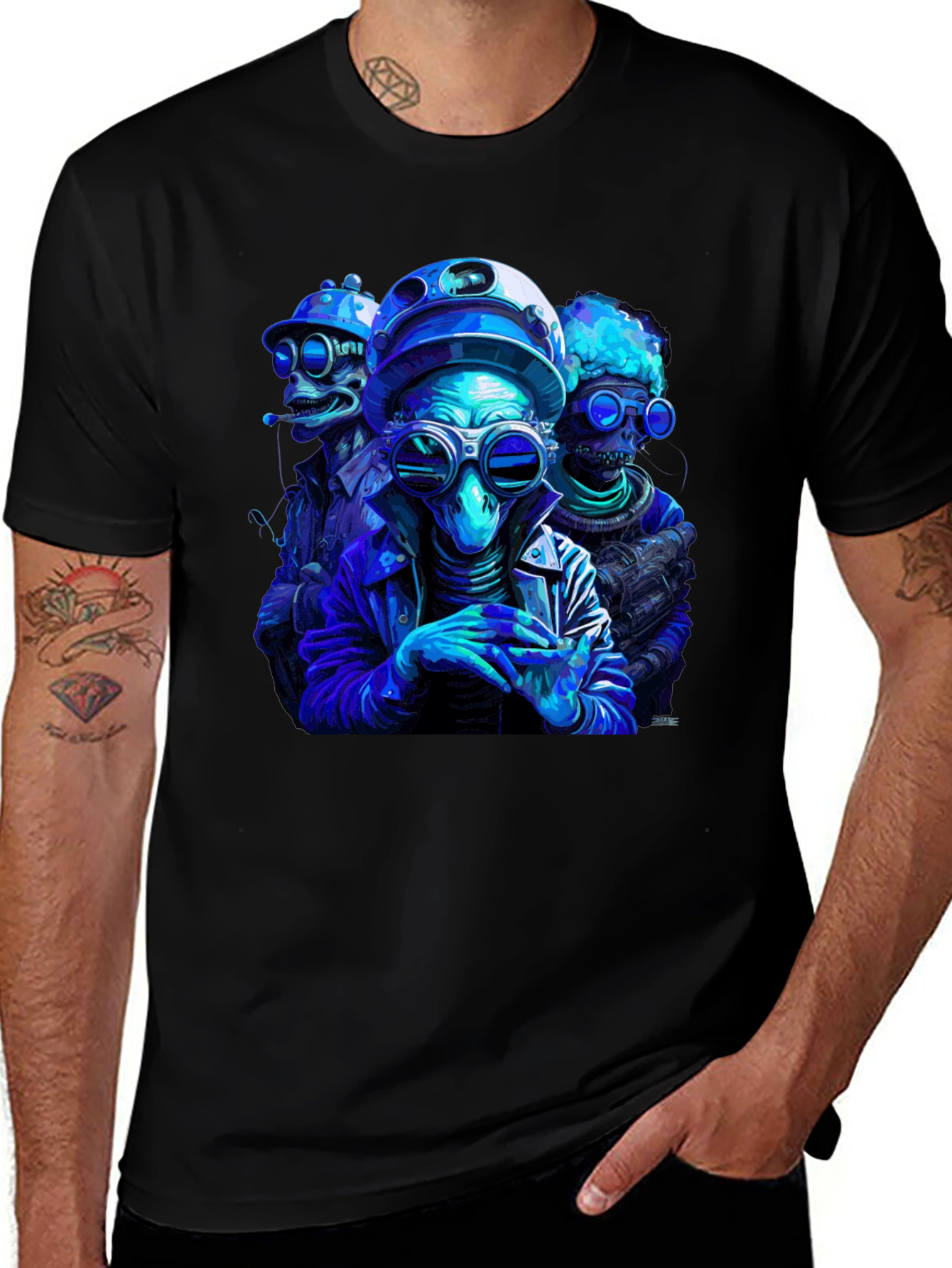 Variant 25 of Sci-Fi Alien Trio Graphic Black T-Shirt