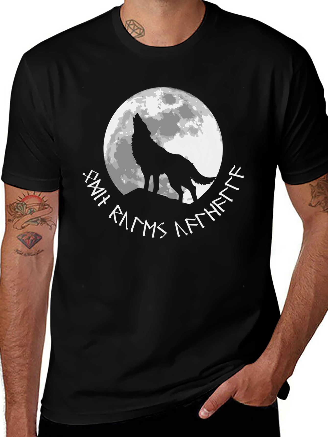 Variant 30 of Wolf Moon Rune Black T-Shirt