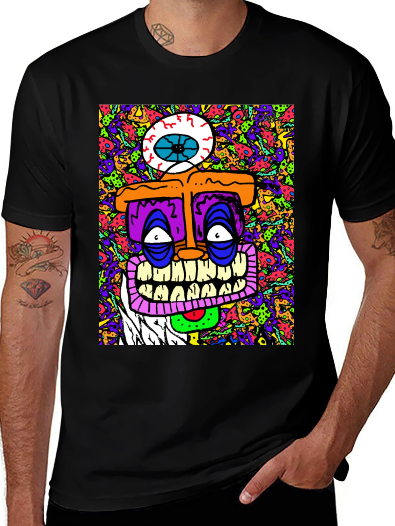Variant 20 of Eye-Catching Graphic Print Tee