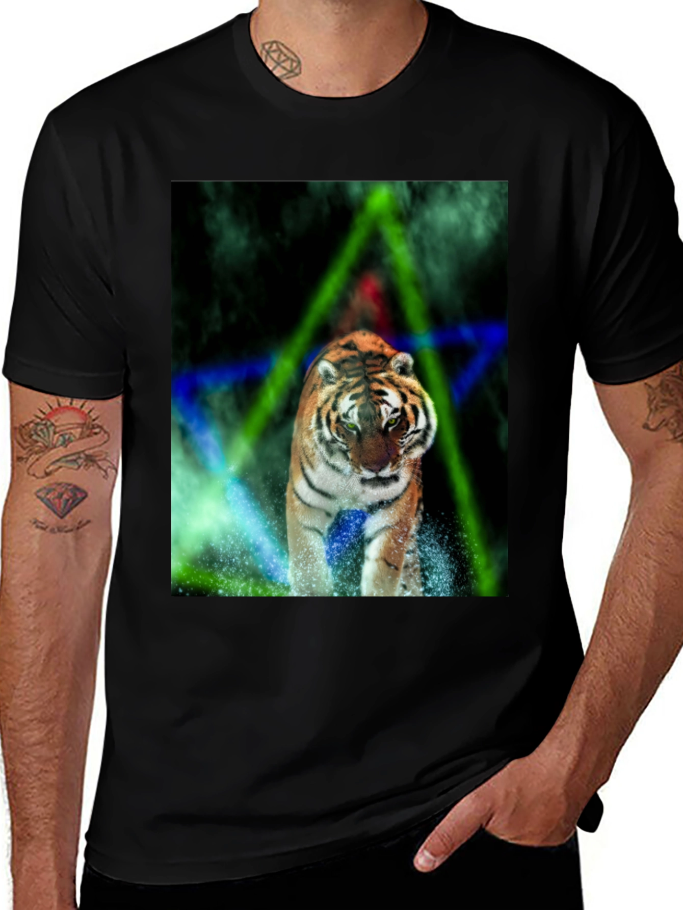 Variant 10 of Tiger Graphic Black T-Shirt