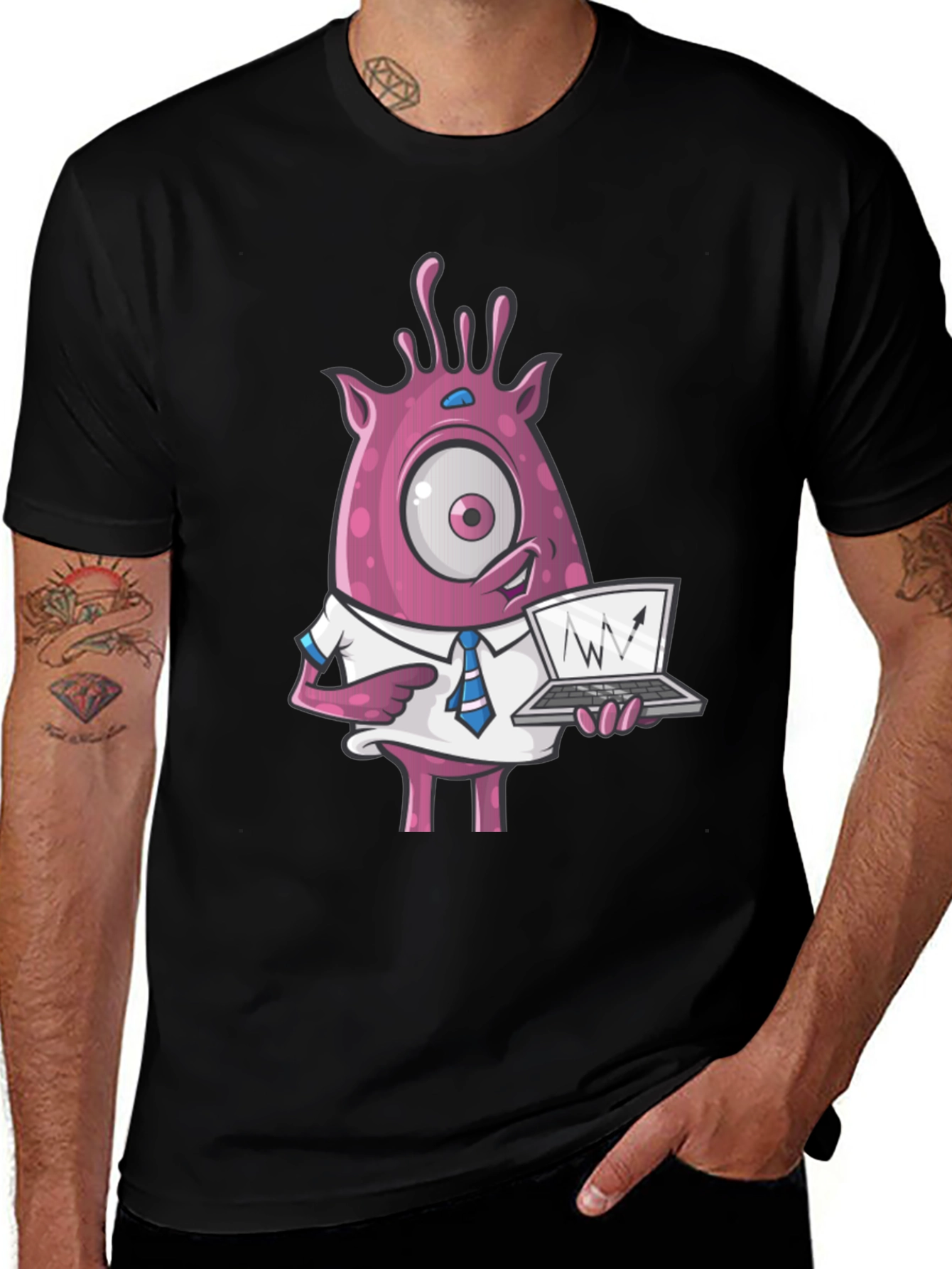 Variant 4 of Funny One-Eyed Alien in Office T-Shirt