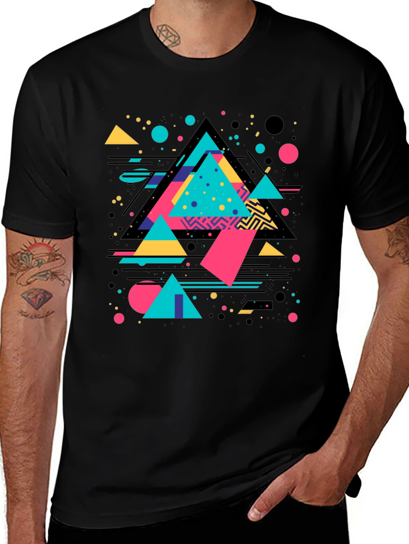 Variant 19 of Retro Geometric Triangle Graphic Black T-Shirt