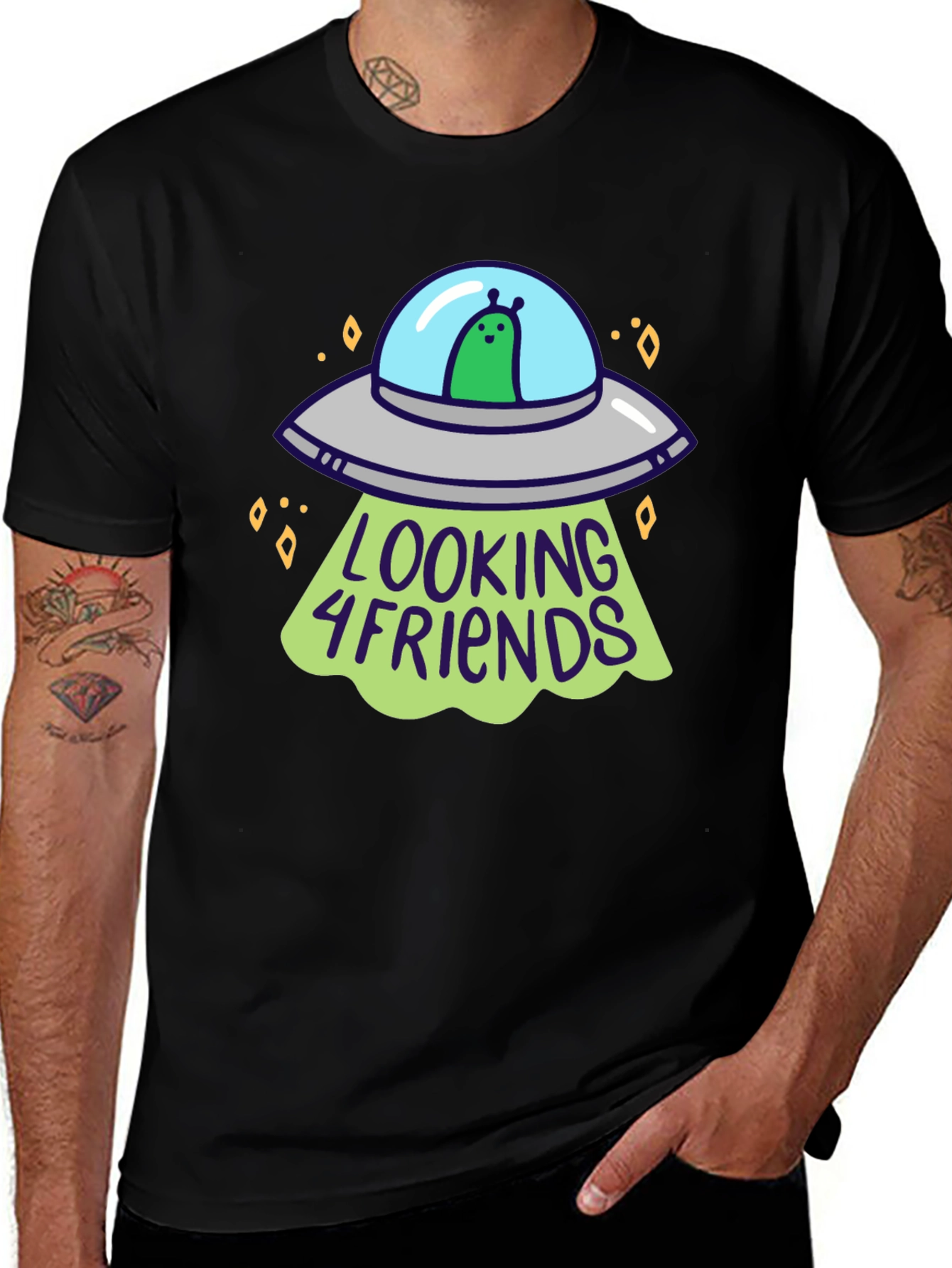 Variant 20 of Alien UFO Looking 4 Friends Graphic T-Shirt
