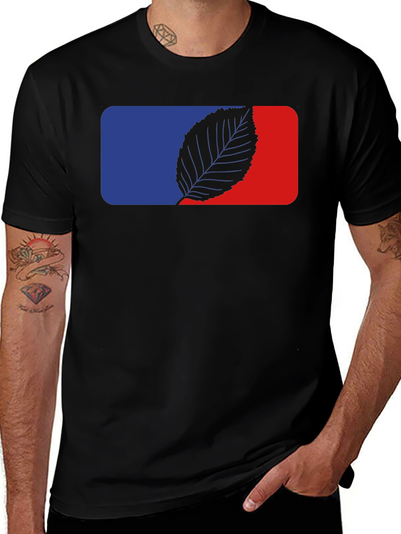 Variant 21 of Modern Leaf Graphic Black T-Shirt