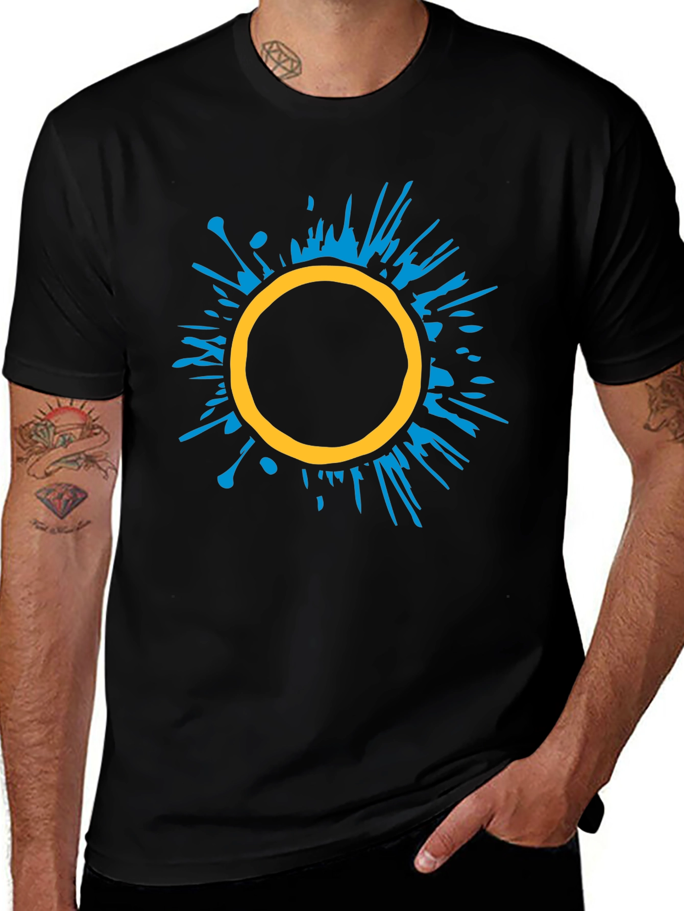 Abstract Circle Graphic Tee - Stylish Black T-Shirt