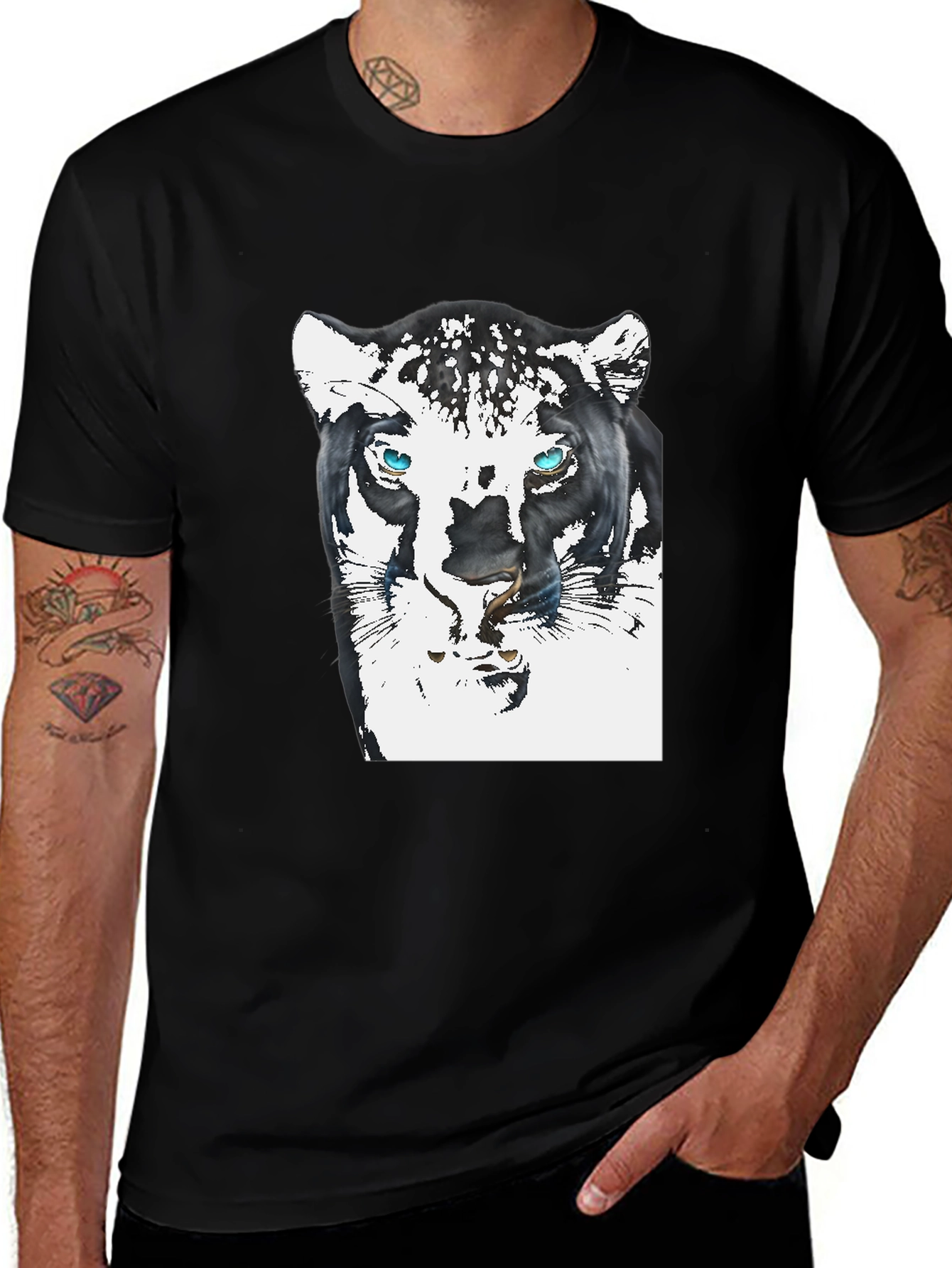 Variant 30 of Black T-Shirt with Artistic Jaguar Graphic Print