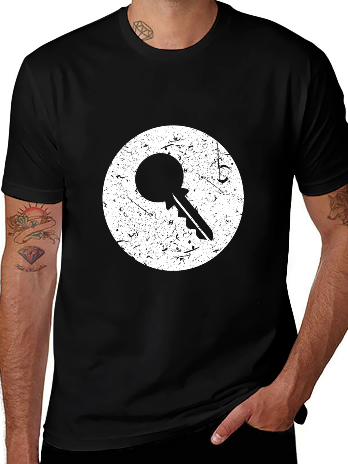 Key Graphic Tee - Trendy Grunge Style