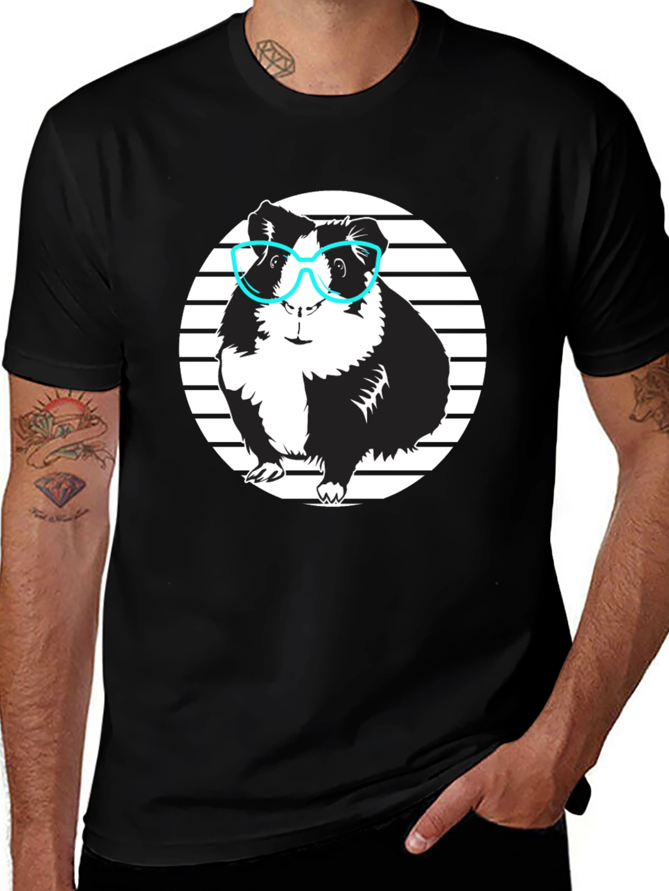 Variant 24 of Guinea Pig with Glasses Black T-Shirt