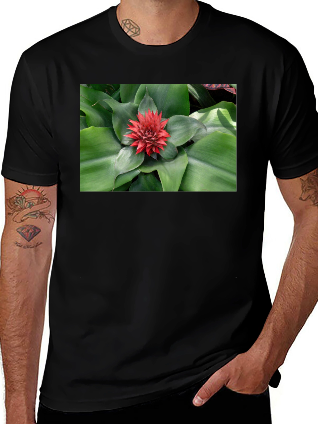 Variant 19 of Botanical Print Black T-Shirt