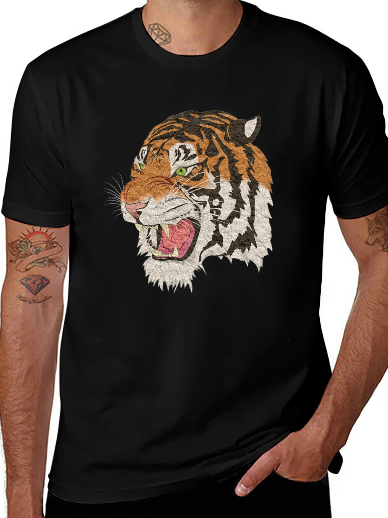 Variant 15 of Tiger Graphic Tee - Men's Black T-Shirt