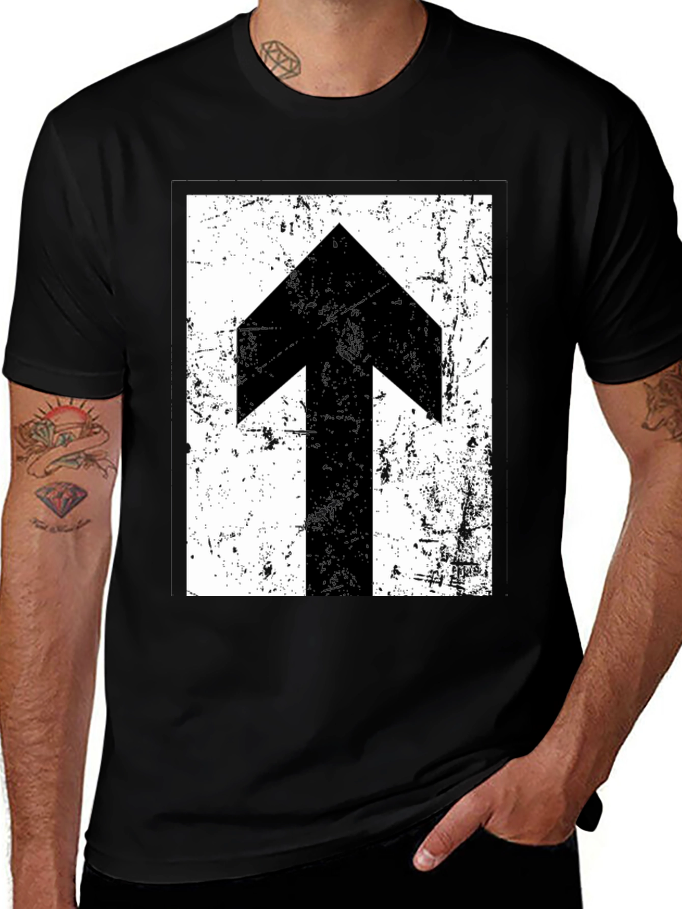 Variant 5 of Distressed Arrow Graphic Black T-Shirt