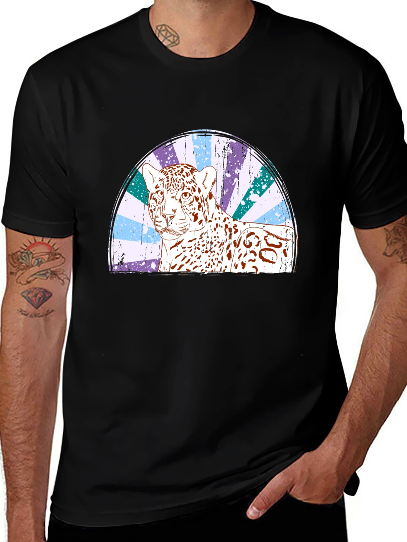 Variant 17 of Vintage Leopard Graphic T-Shirt
