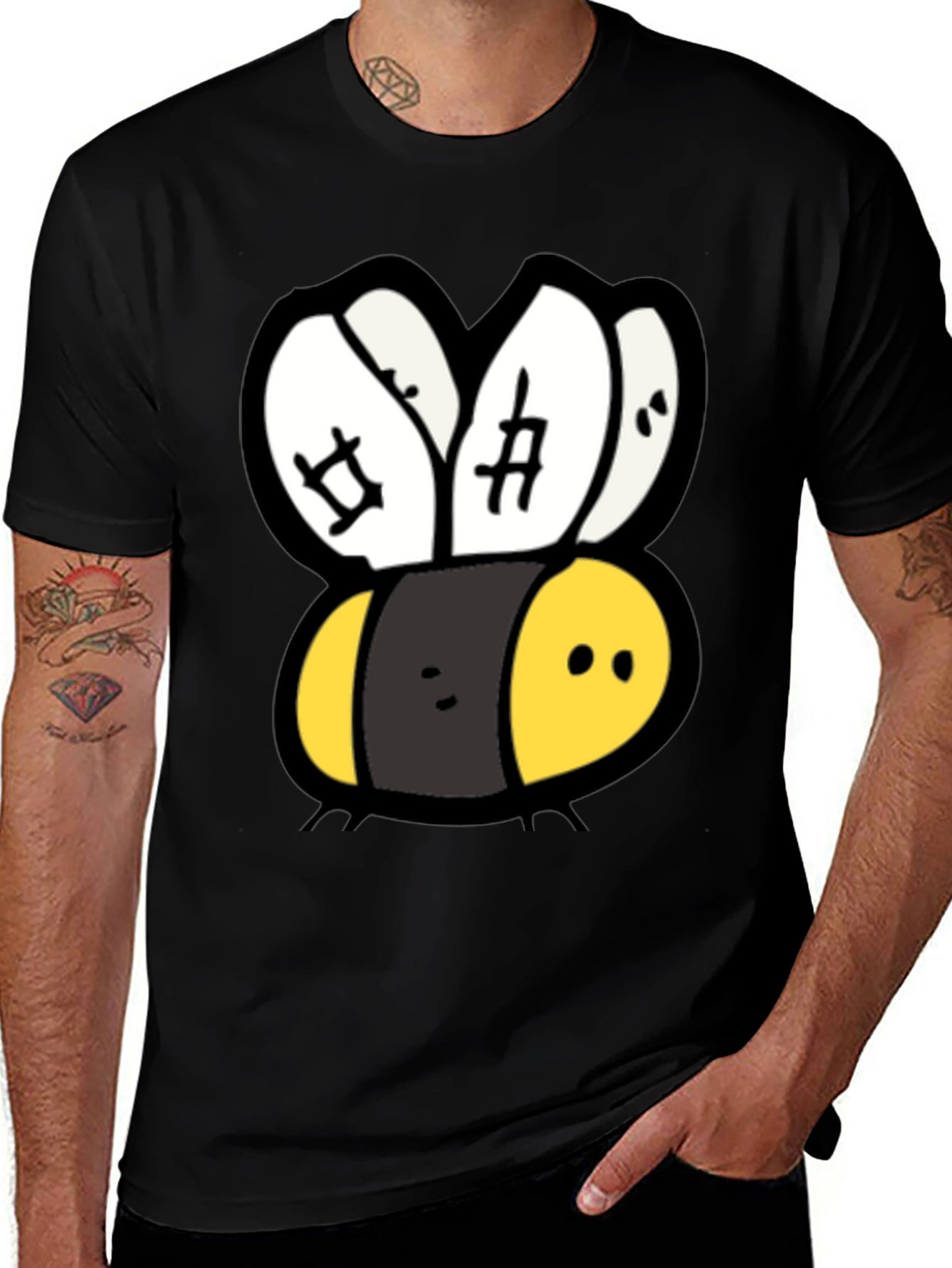Variant 27 of Cartoon Bee Graphic Black T-Shirt