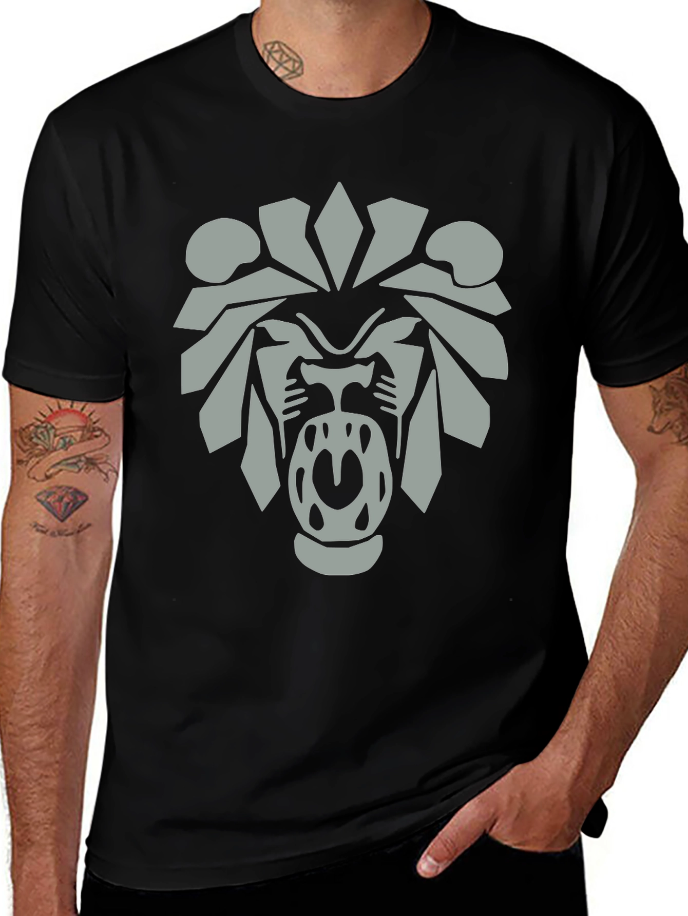 Variant 28 of Lion Graphic Print Black T-Shirt