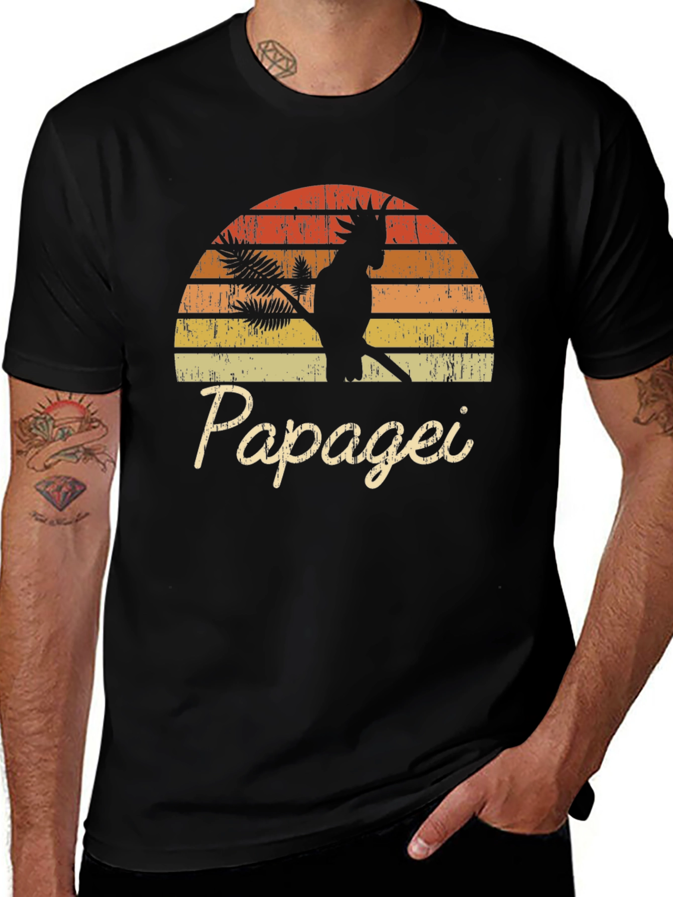Variant 28 of Retro Papagei Parrot Graphic Tee