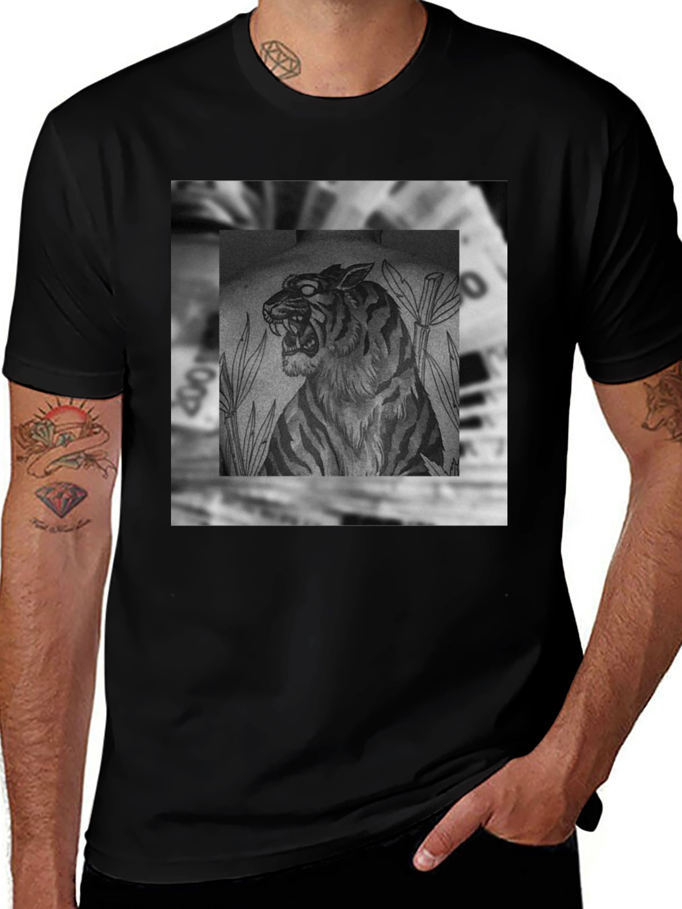 Variant 25 of Tiger Graphic Black T-Shirt