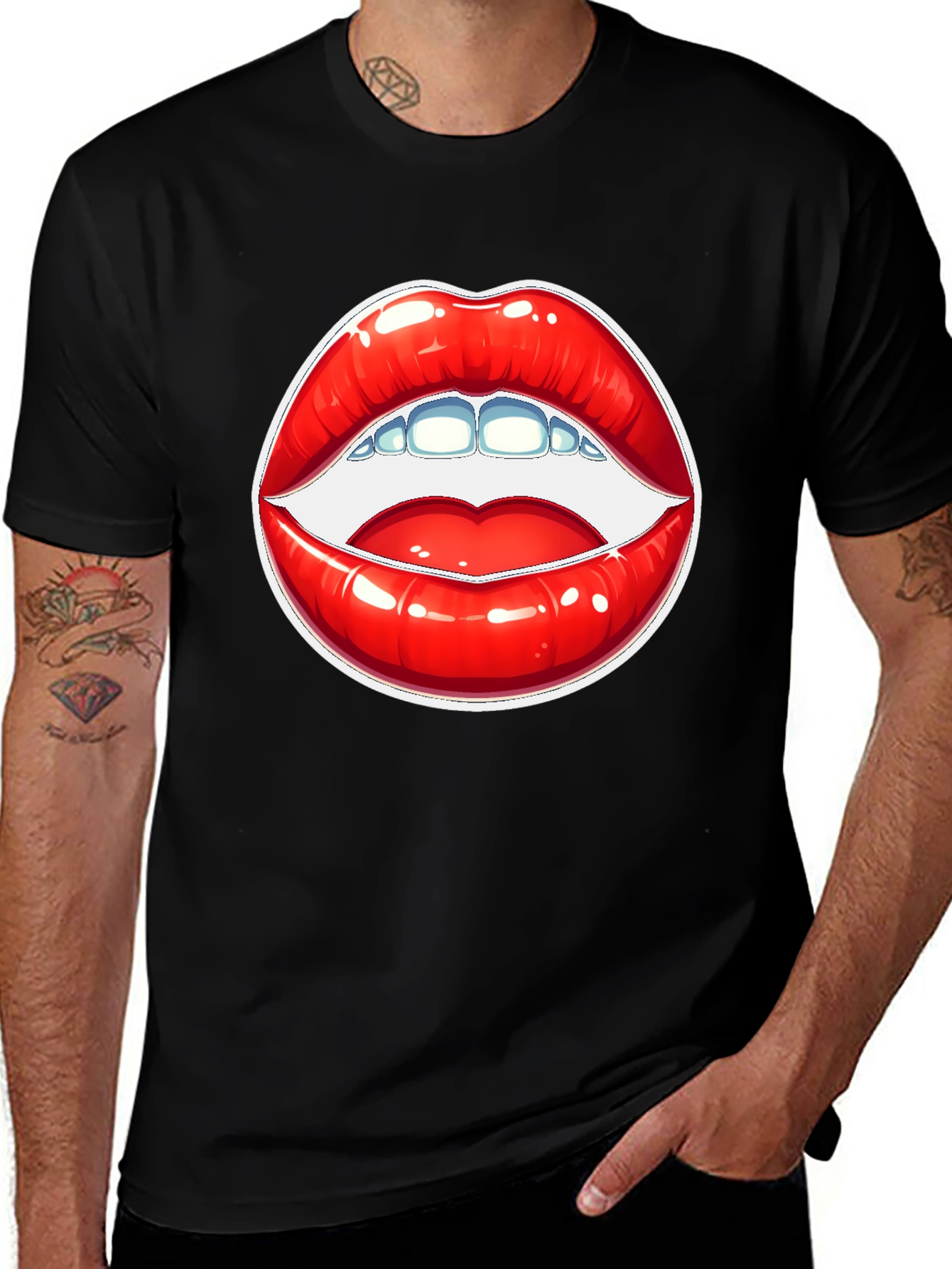 Variant 9 of Graphic Lips Print Black T-Shirt