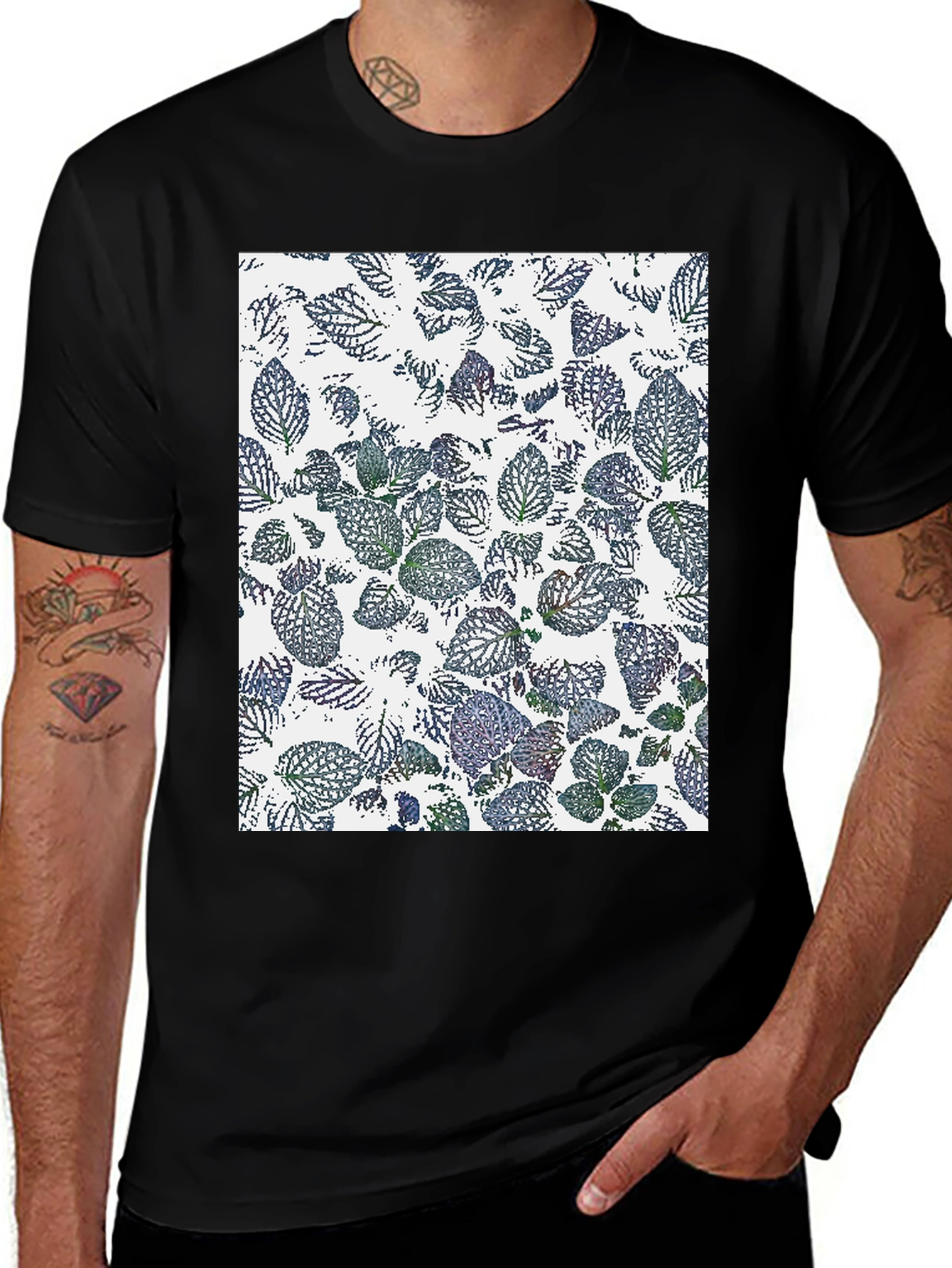 Variant 20 of Leaf Print Black T-Shirt