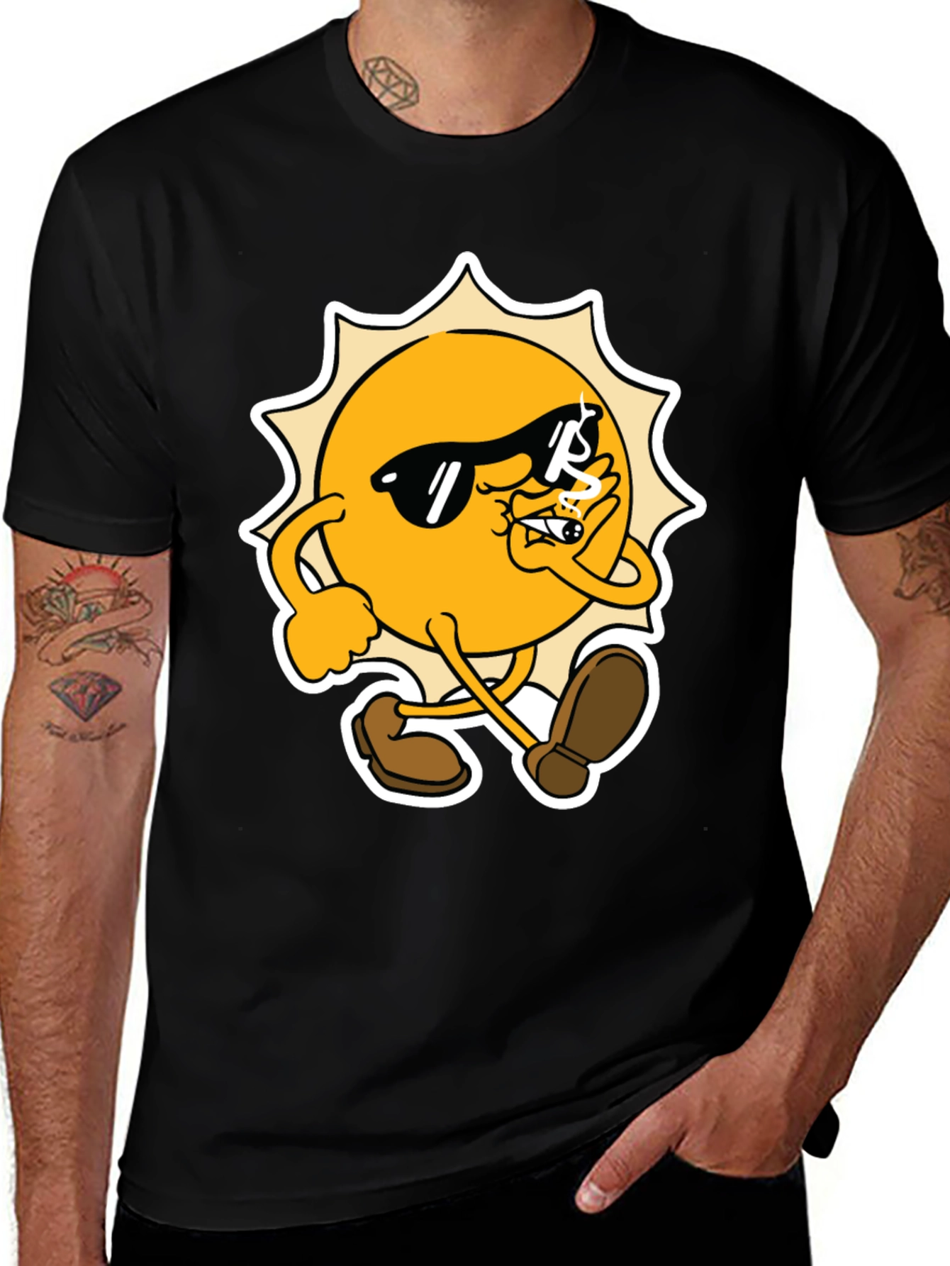 Variant 26 of Cool Sun Graphic T-Shirt - Black