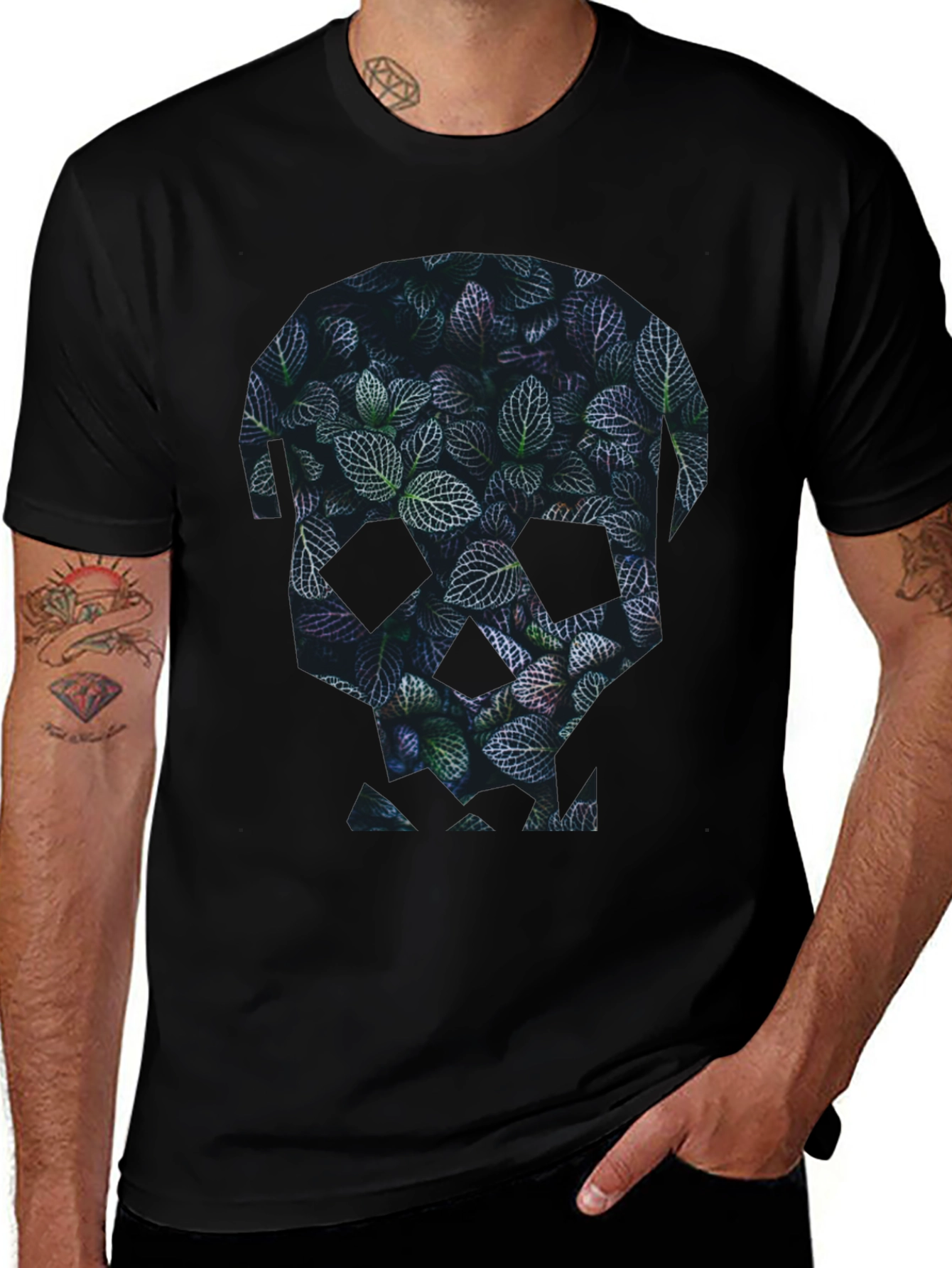 Botanical Skull Graphic Tee - Modern Men's Black T-Shirt