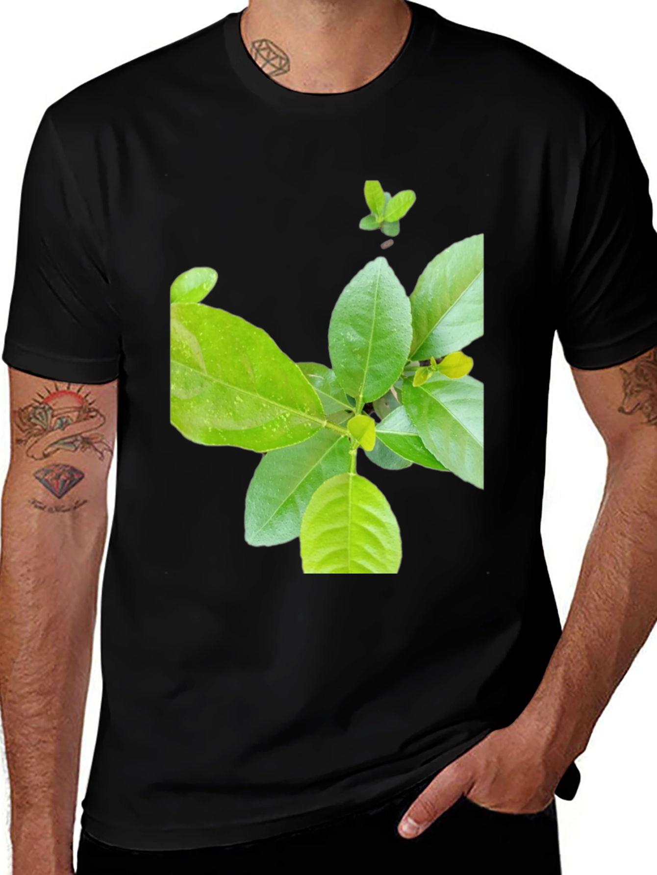 Variant 14 of Botanical Print Black T-Shirt