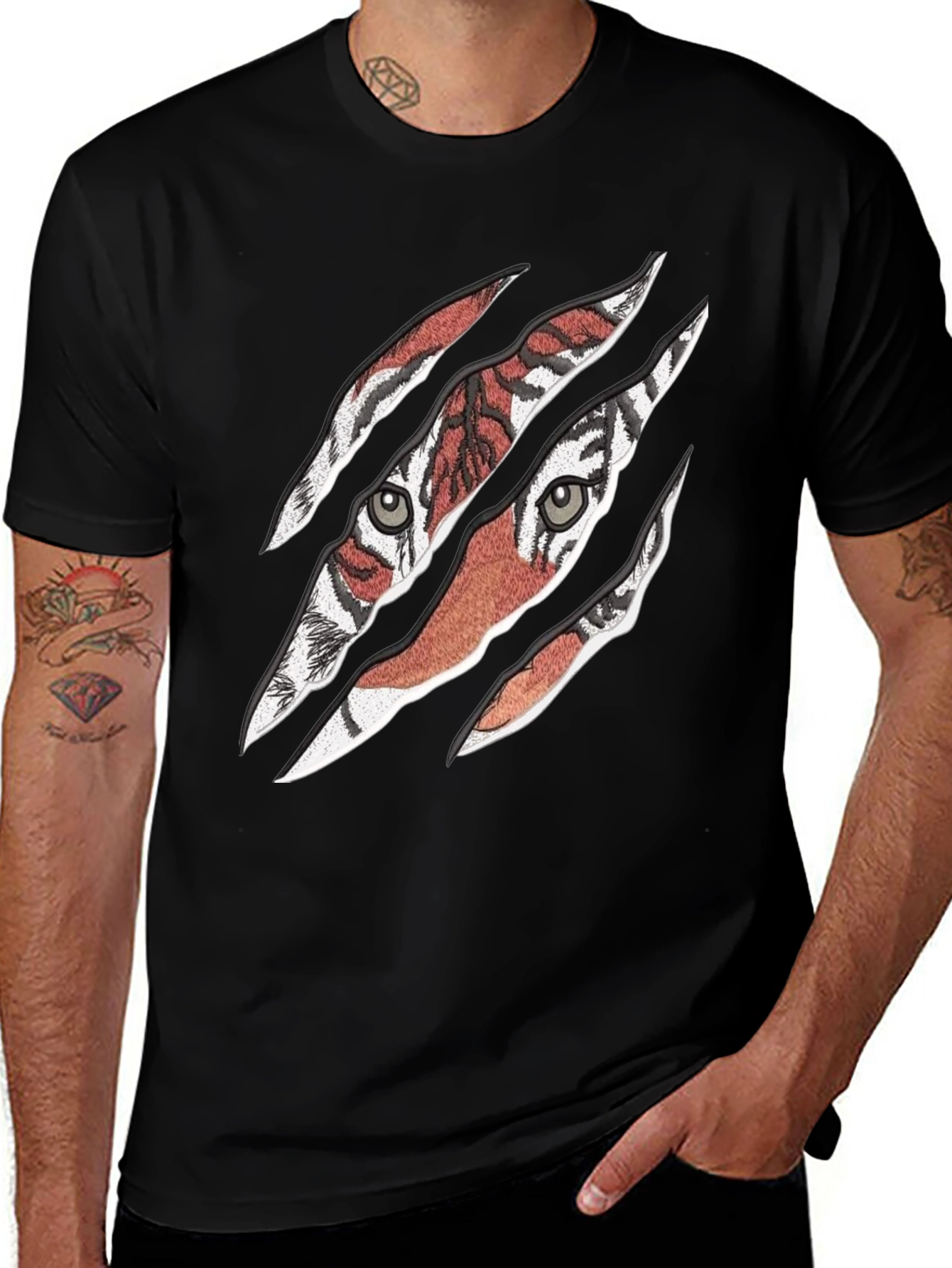 Variant 28 of Men's Tiger Graphic Print Crew Neck T-Shirt