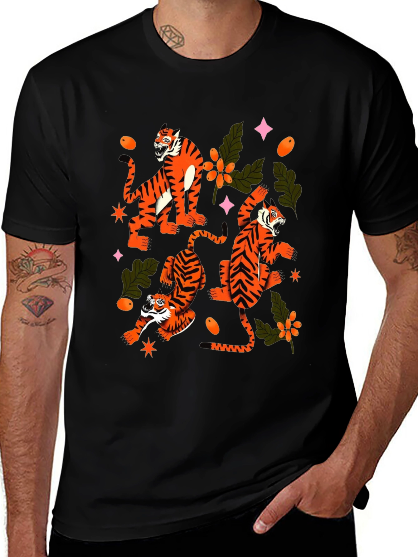 Variant 24 of Black Tiger Graphic Print Crew Neck T-Shirt