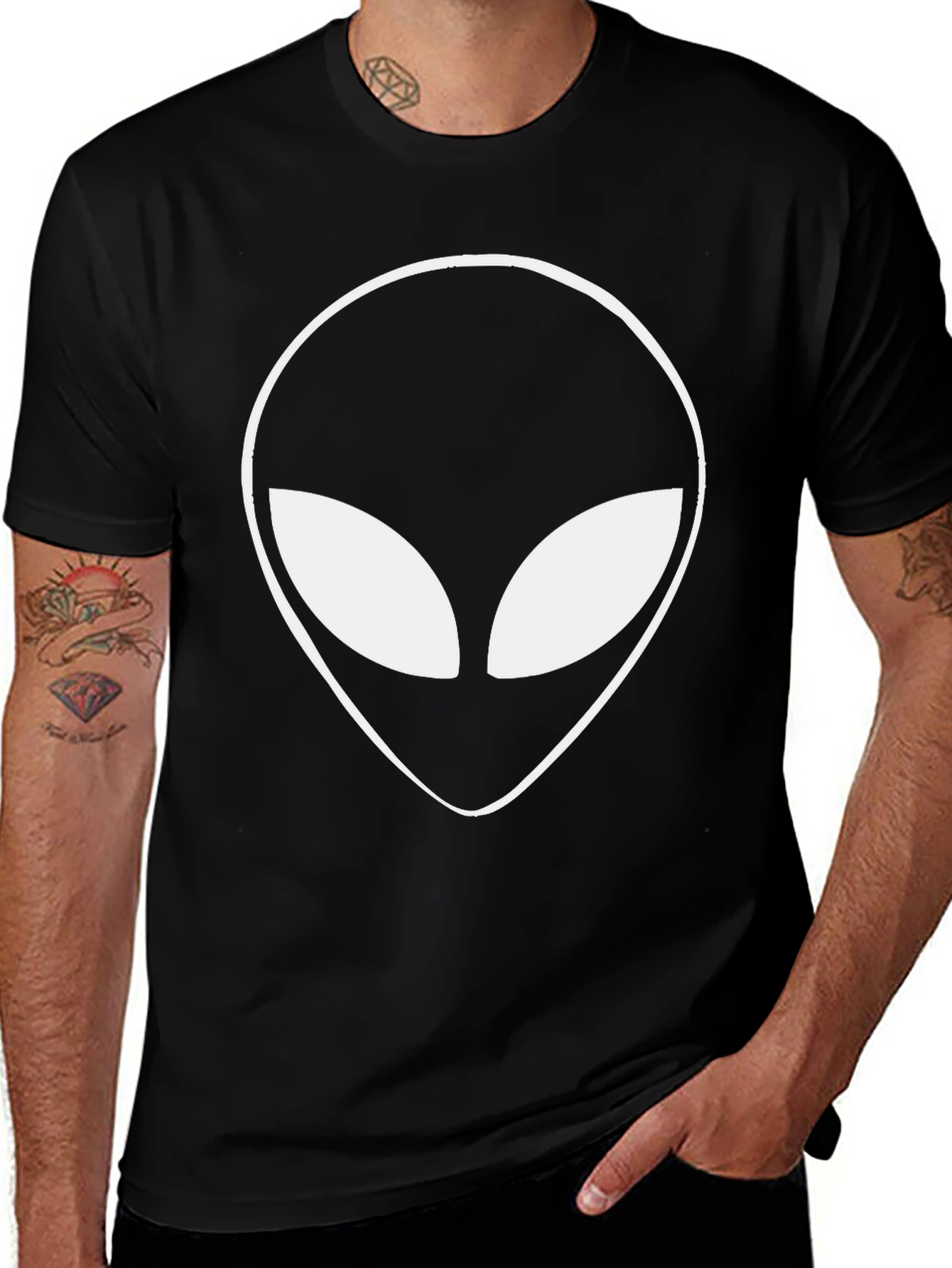 Variant 3 of Alien Head Graphic Black T-Shirt