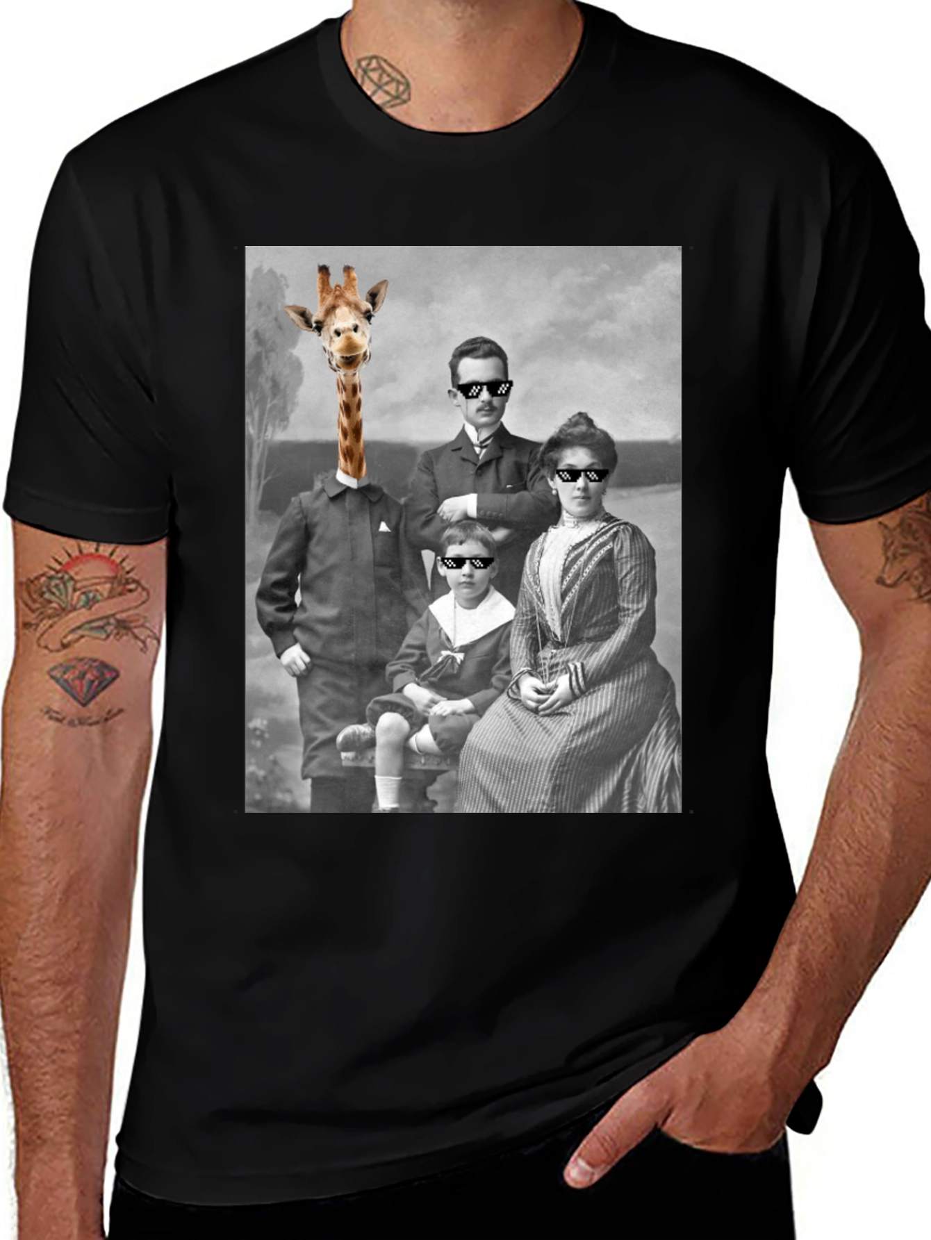 Variant 18 of Giraffe Family Portrait Tee